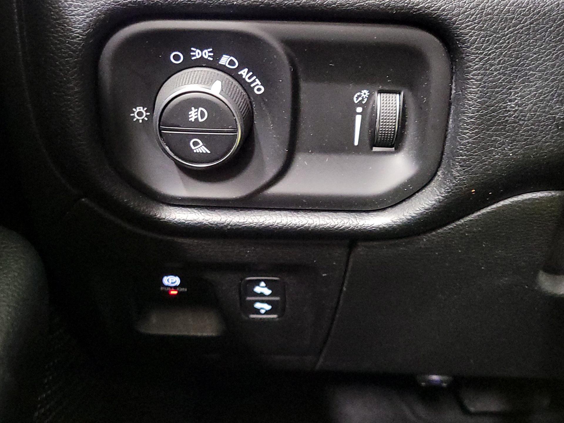 Thumbnail: 2021 RAM 1500 - 13