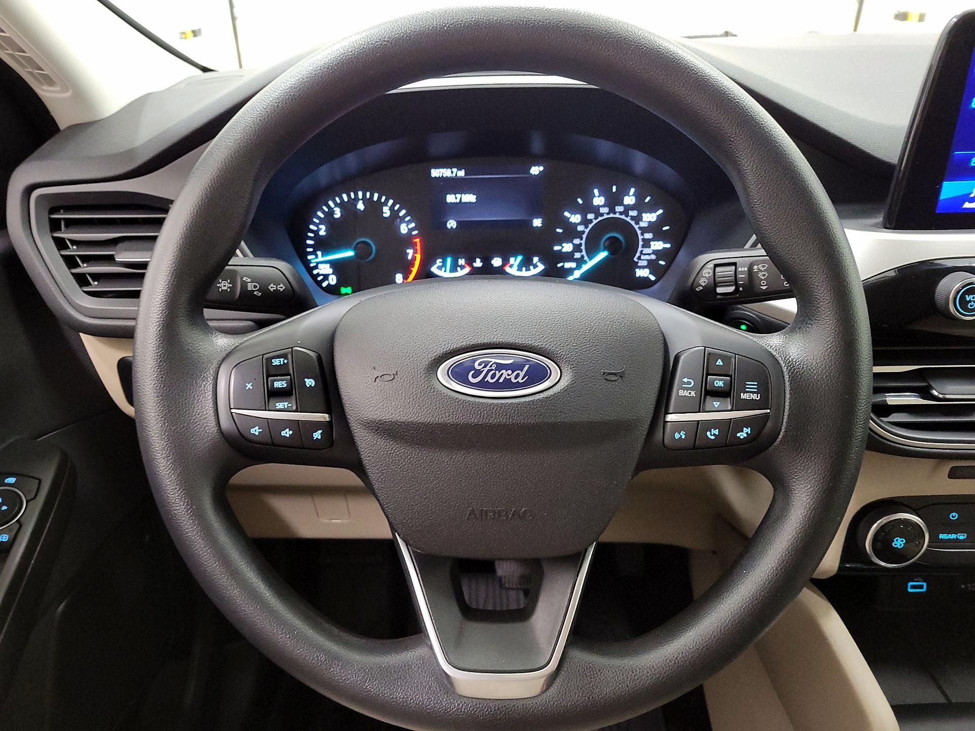 Thumbnail: 2022 Ford Escape - 10