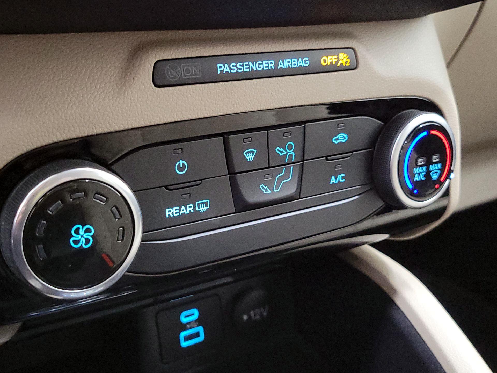 Thumbnail: 2022 Ford Escape - 16