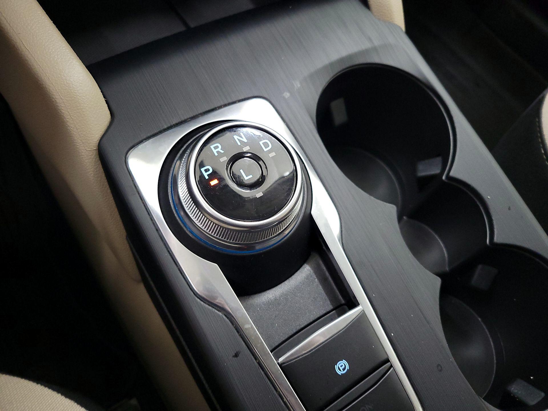 Thumbnail: 2022 Ford Escape - 17