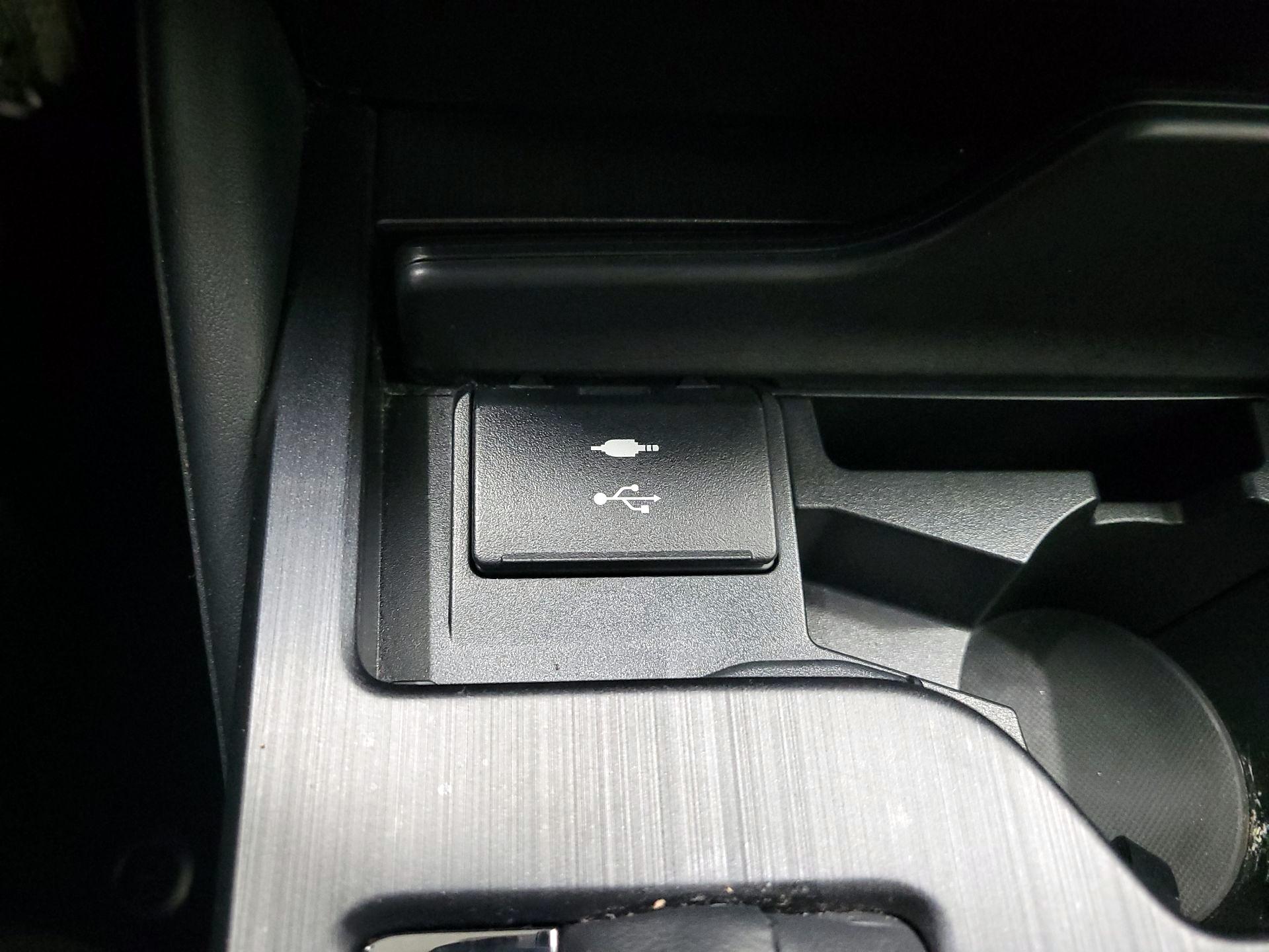 Thumbnail: 2022 Lexus ES - 18