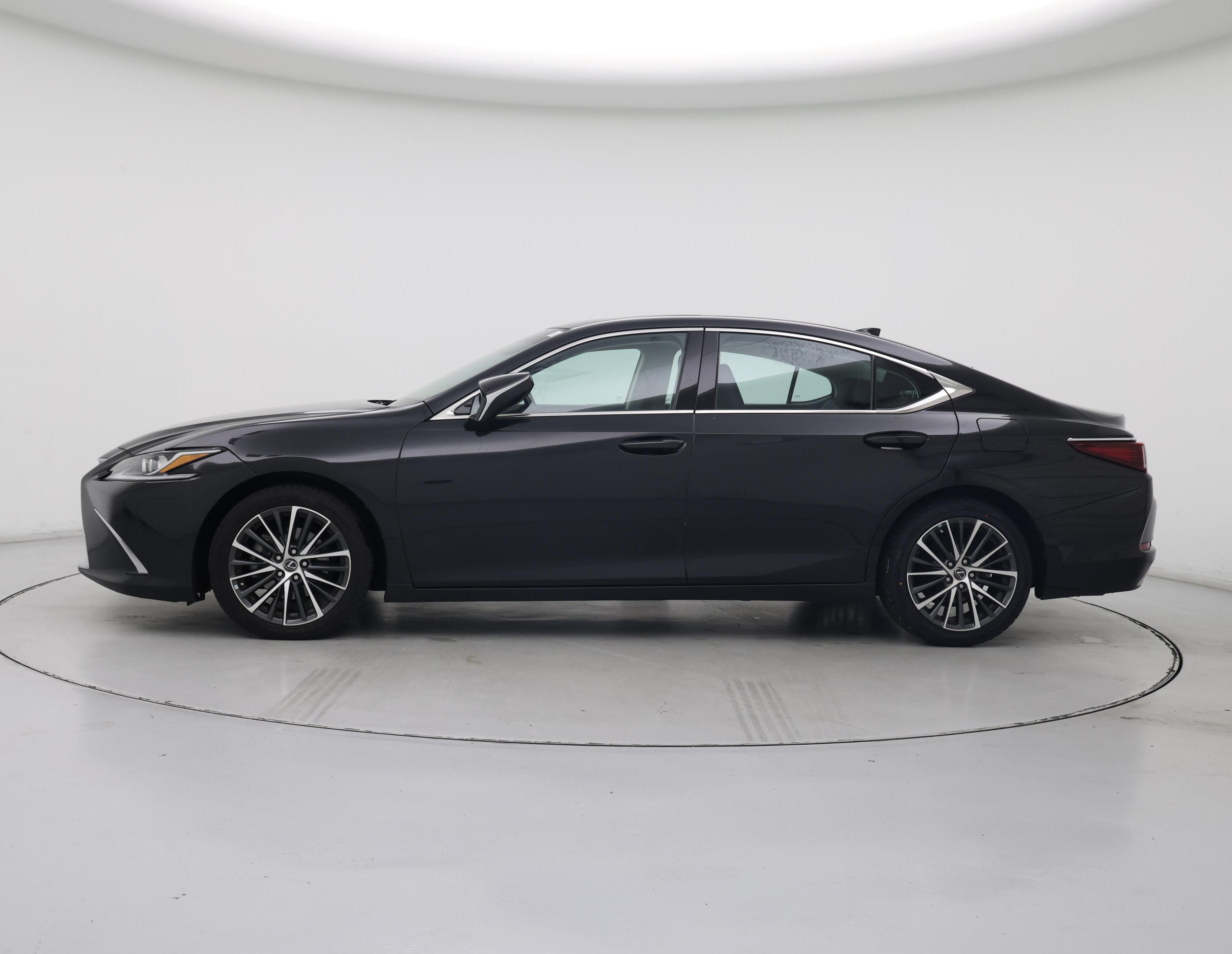 Thumbnail: 2022 Lexus ES - 3