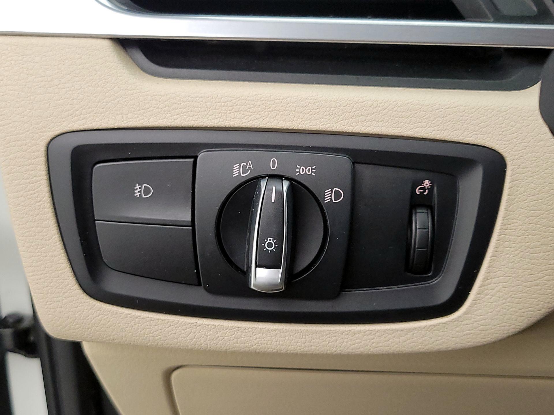 Thumbnail: 2017 BMW X1 - 13