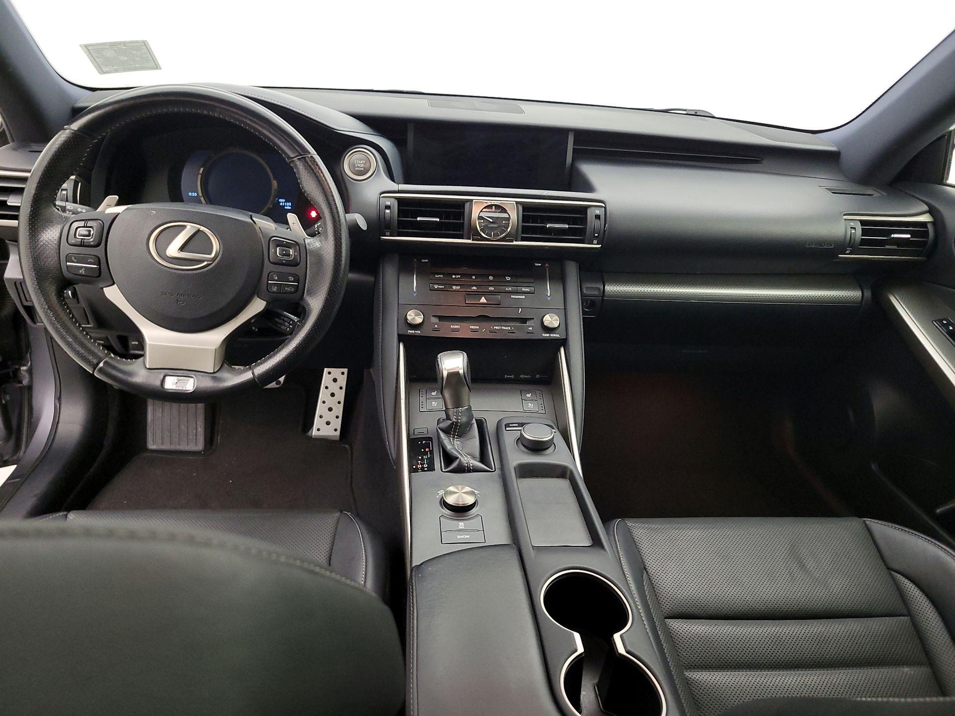 Thumbnail: 2018 Lexus IS - 9