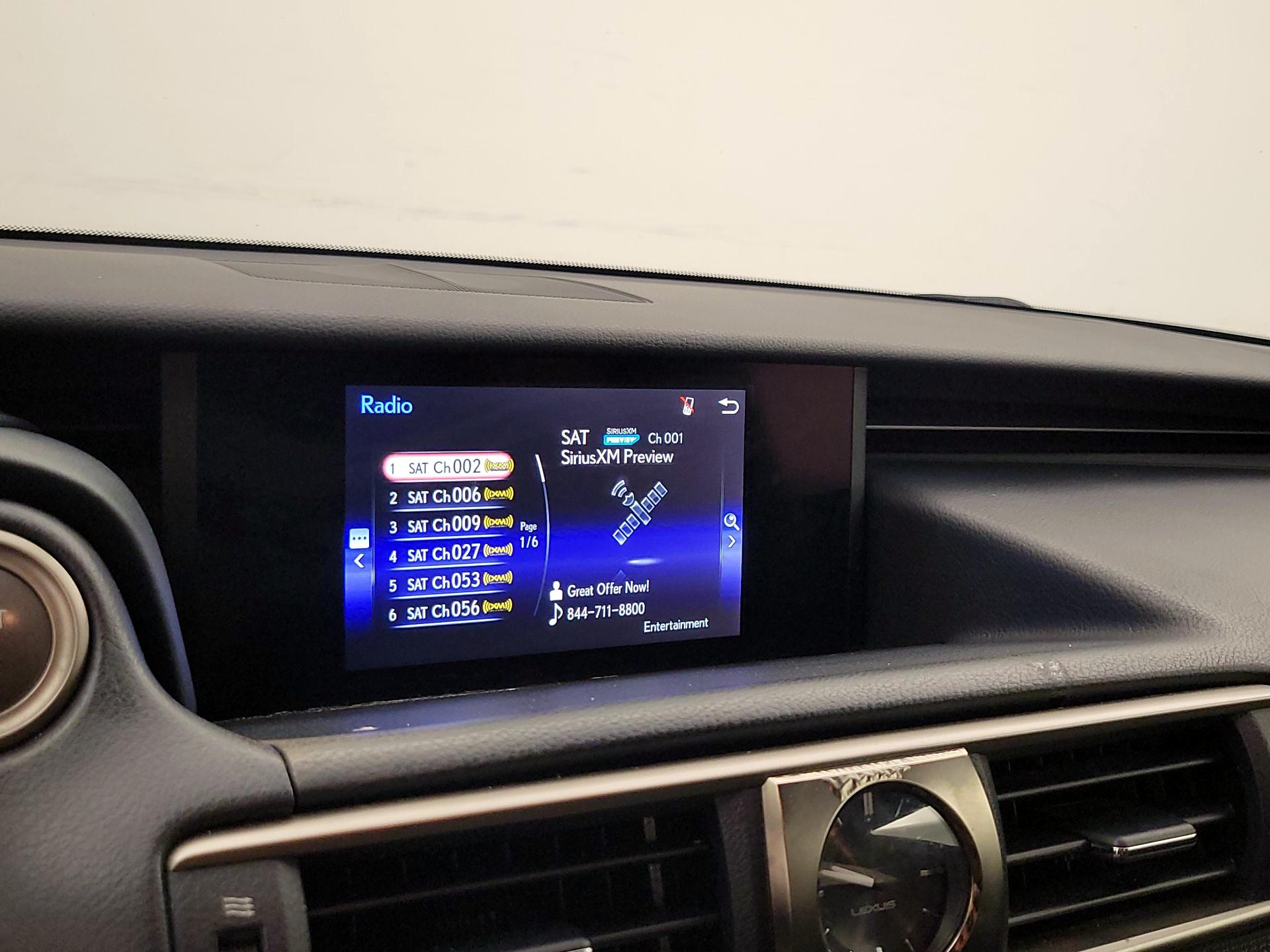 Thumbnail: 2018 Lexus IS - 15