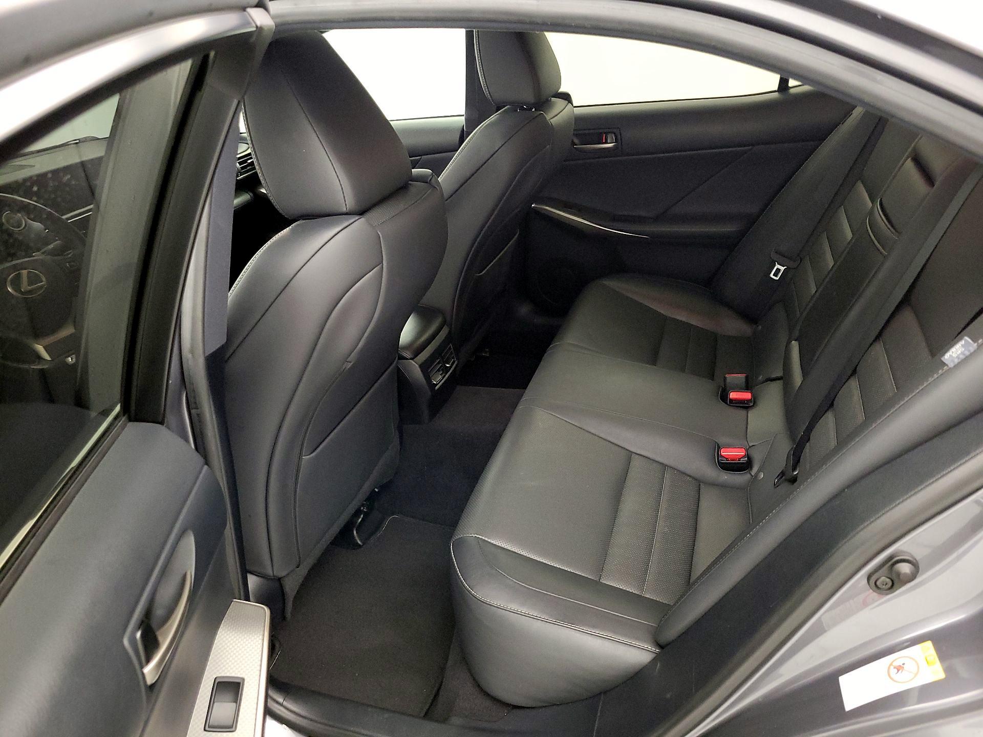 Thumbnail: 2018 Lexus IS - 19