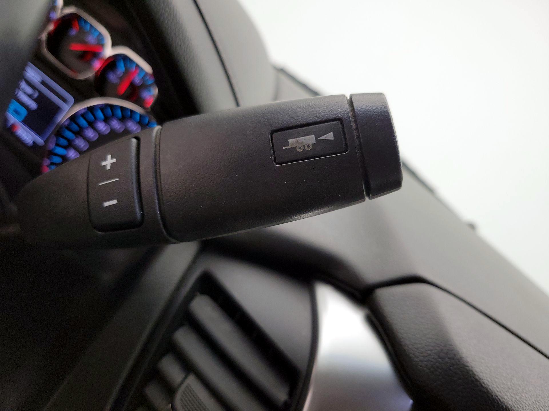 Thumbnail: 2019 Chevrolet Tahoe - 17