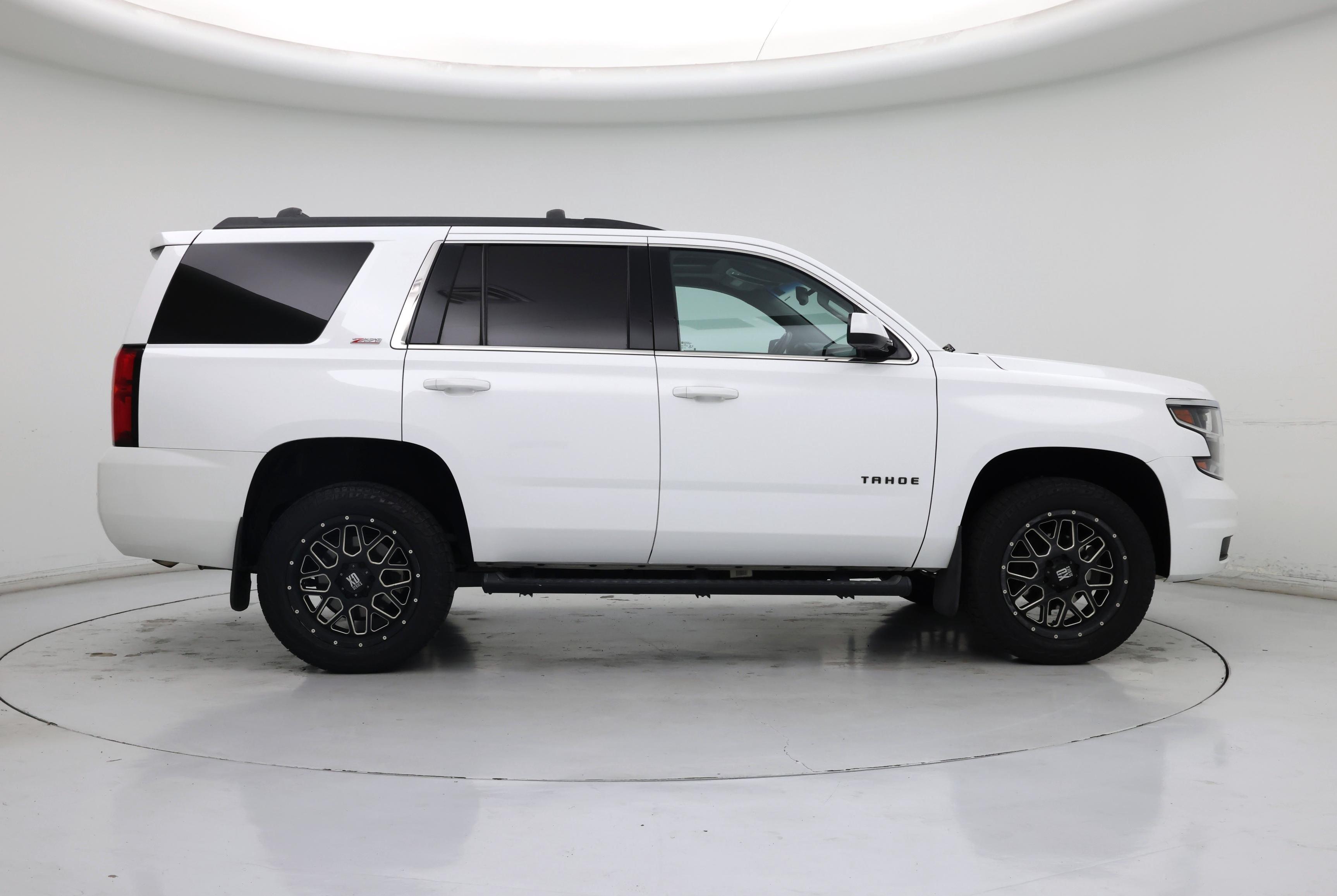 Thumbnail: 2019 Chevrolet Tahoe - 7