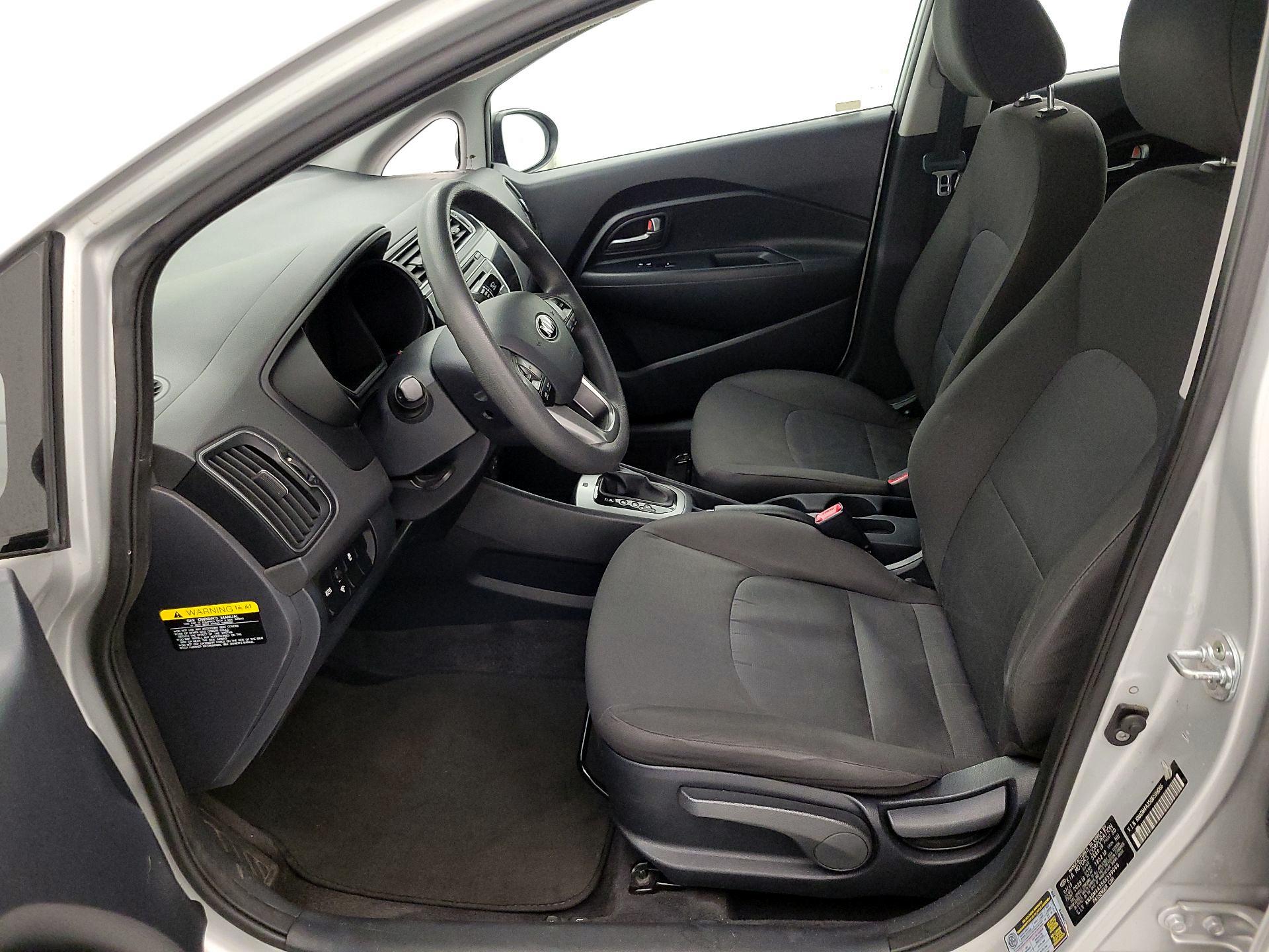 Thumbnail: 2016 Kia Rio - 11