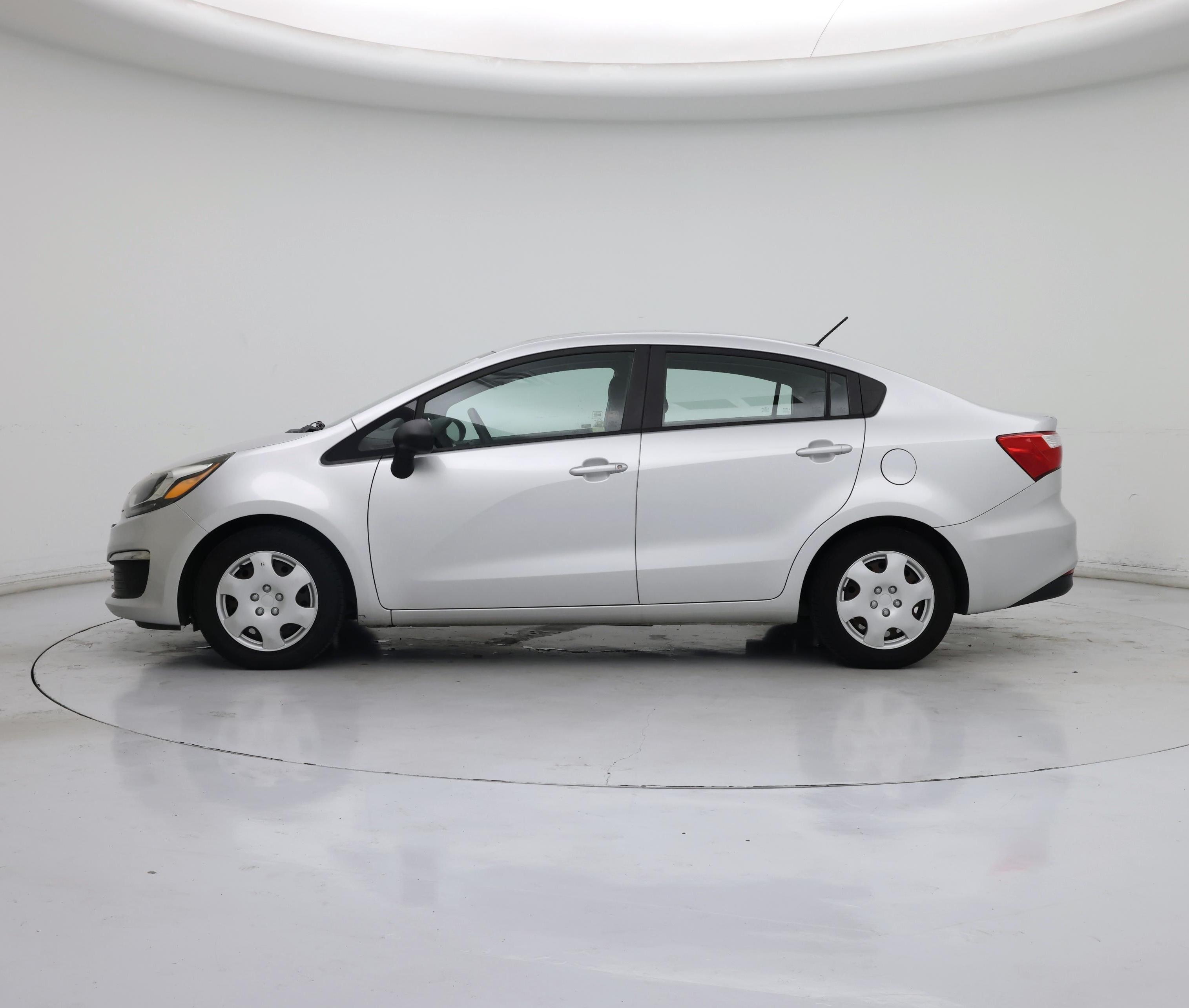 Thumbnail: 2016 Kia Rio - 3