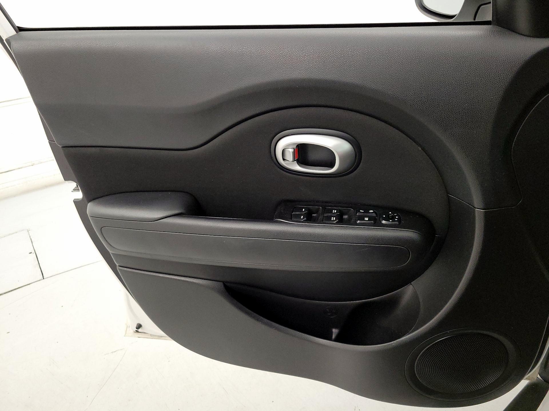 Thumbnail: 2014 Kia Soul - 12