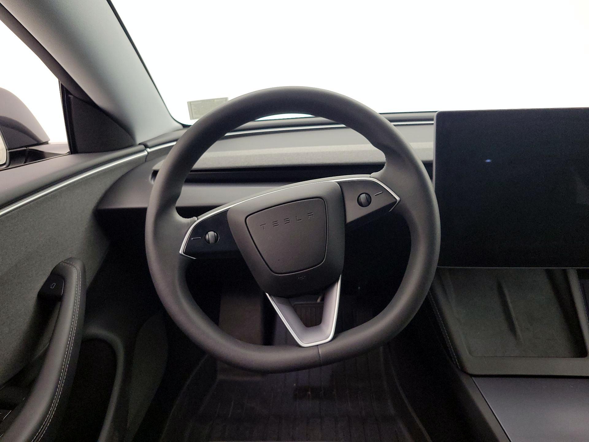 Thumbnail: 2025 Tesla Model 3 - 10