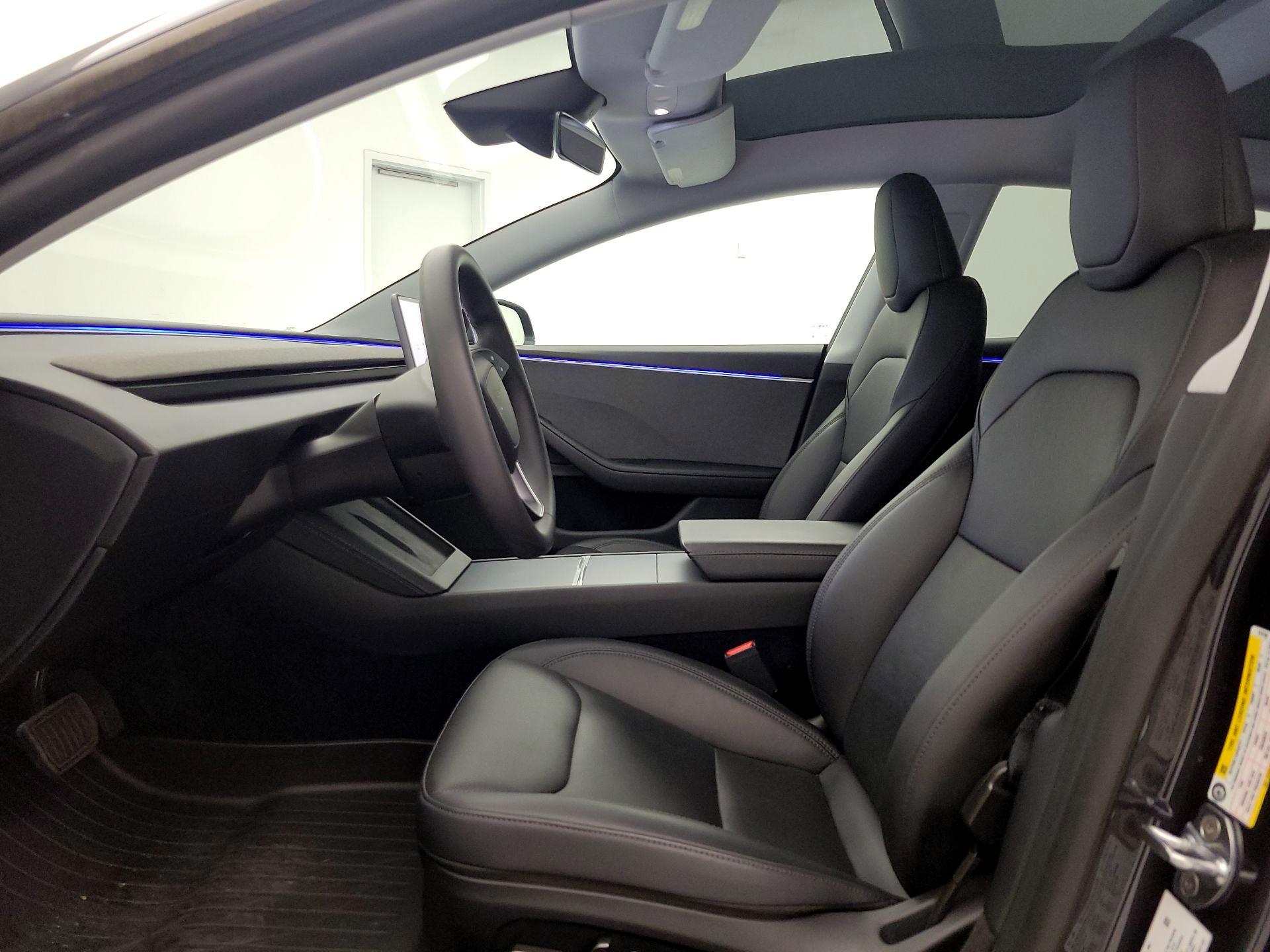 Thumbnail: 2025 Tesla Model 3 - 11