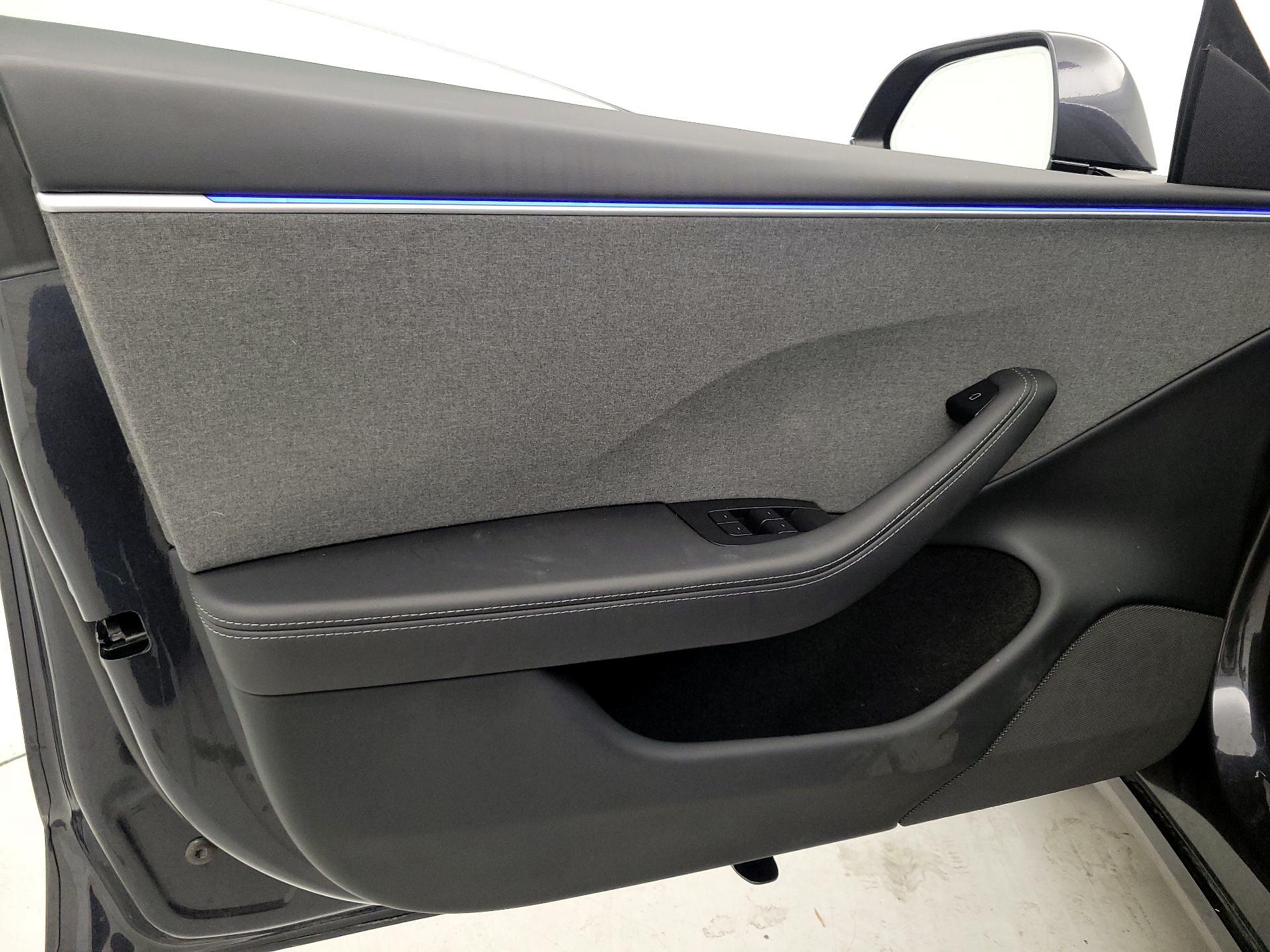 Thumbnail: 2025 Tesla Model 3 - 12