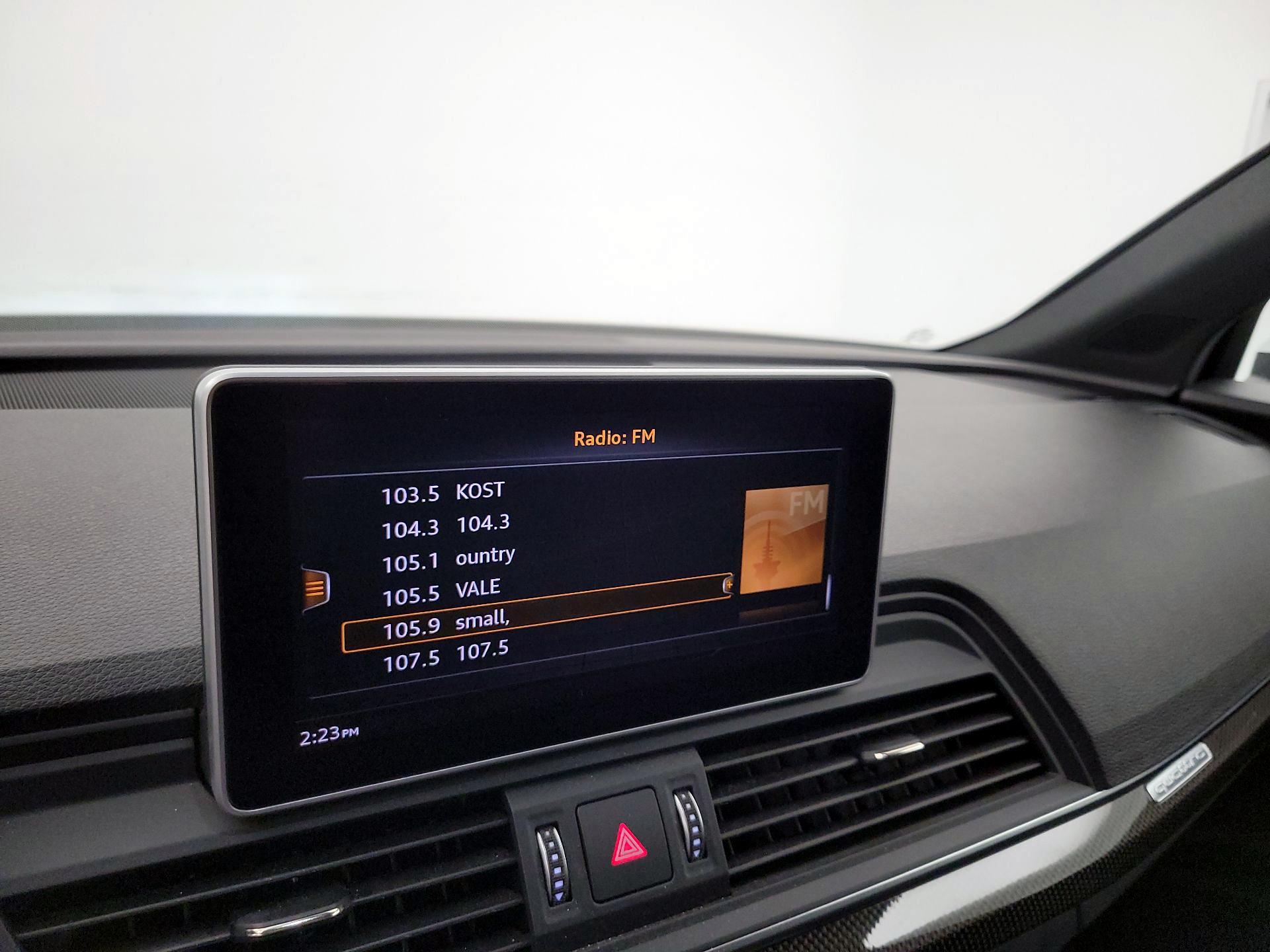 Thumbnail: 2018 Audi SQ5 - 16