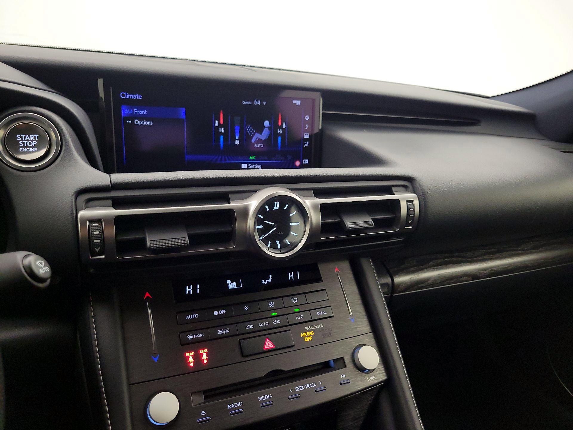 Thumbnail: 2021 Lexus RC - 17