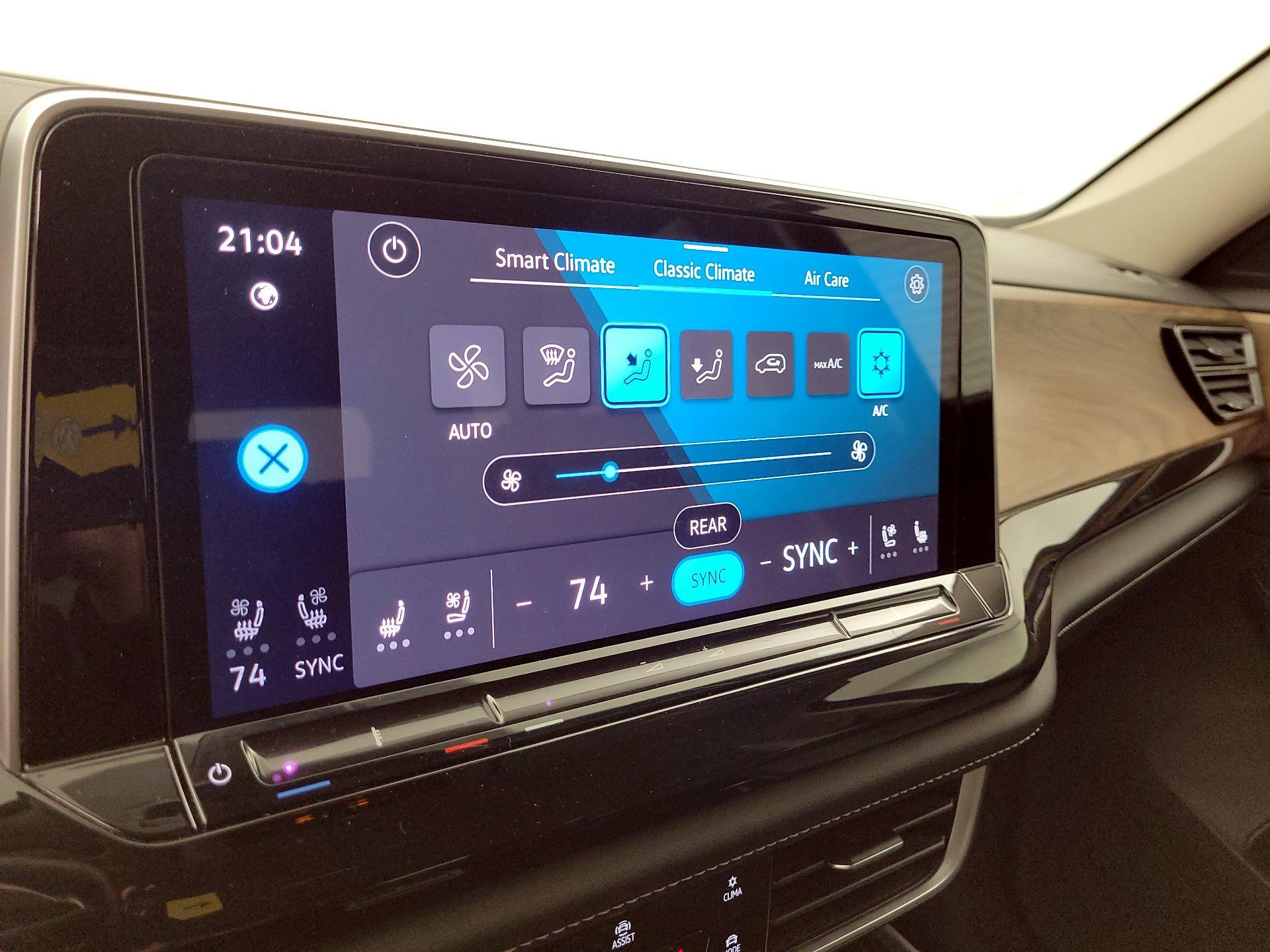 Thumbnail: 2024 Volkswagen Atlas - 16