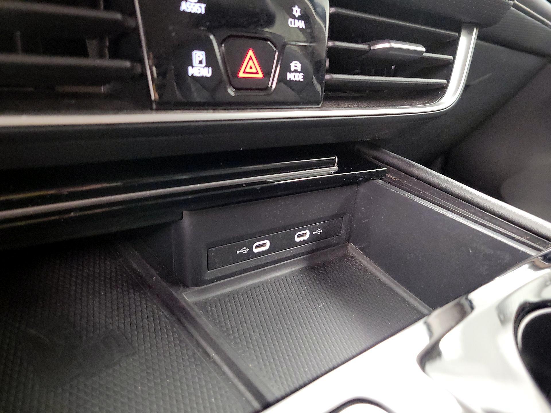 Thumbnail: 2024 Volkswagen Atlas - 18