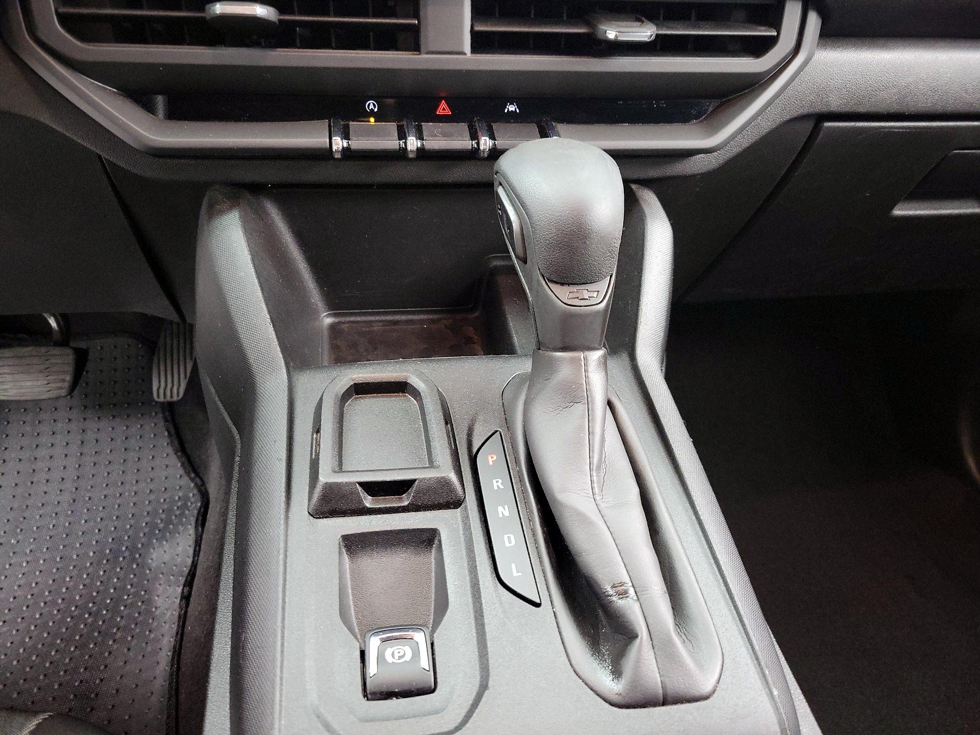 Thumbnail: 2023 Chevrolet Colorado - 18