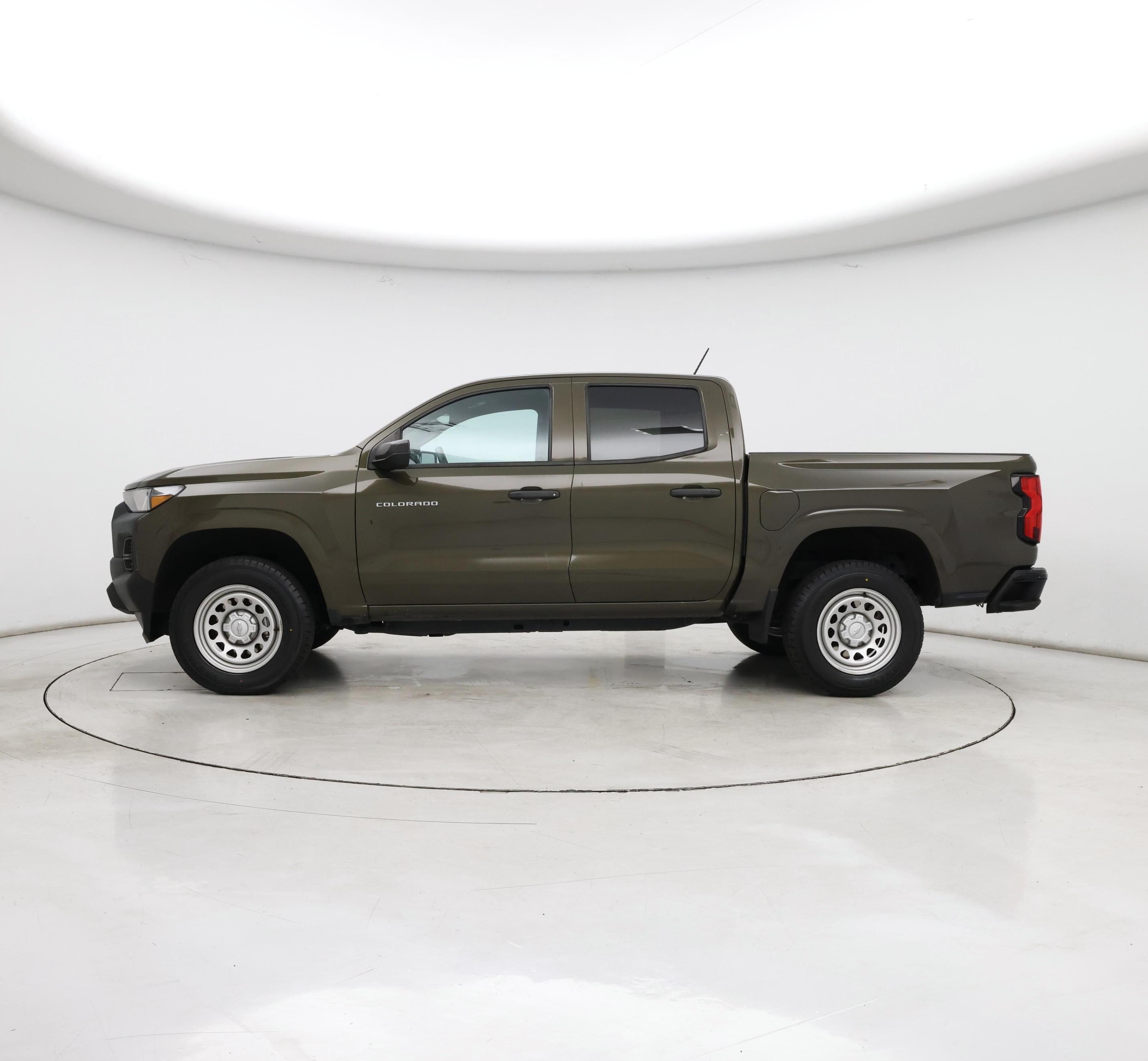 Thumbnail: 2023 Chevrolet Colorado - 3