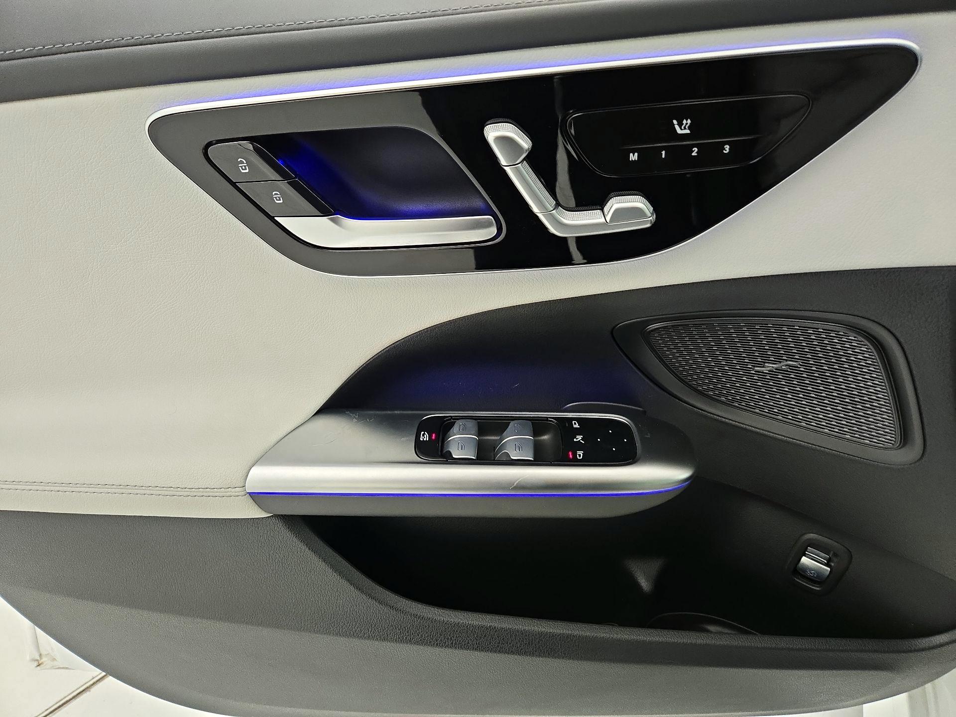 Thumbnail: 2023 Mercedes-Benz C-Class - 12