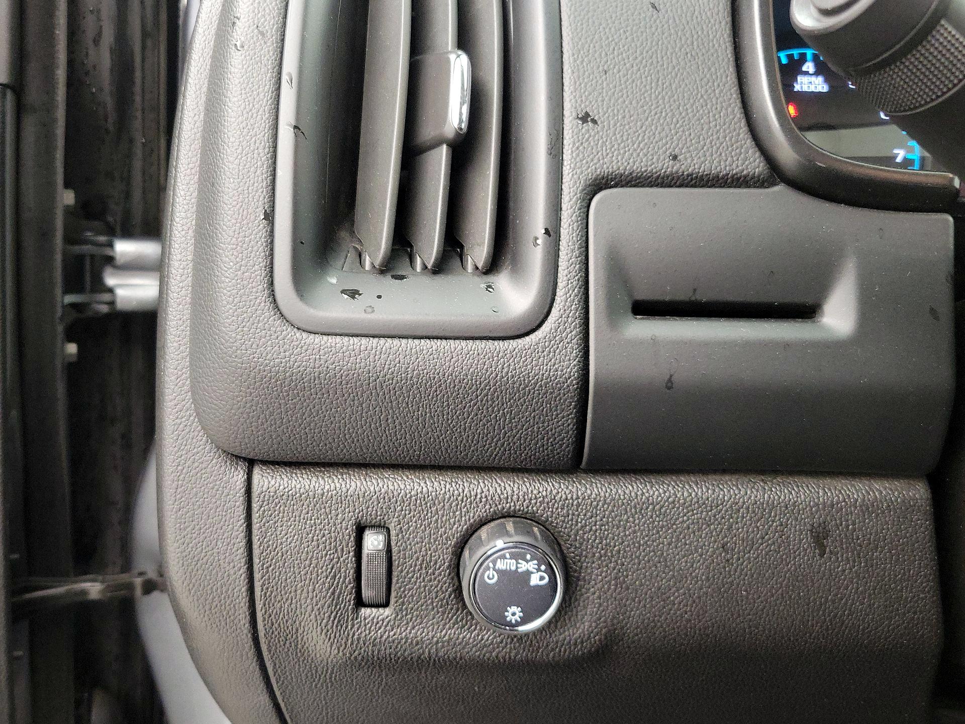 Thumbnail: 2022 Chevrolet Colorado - 13