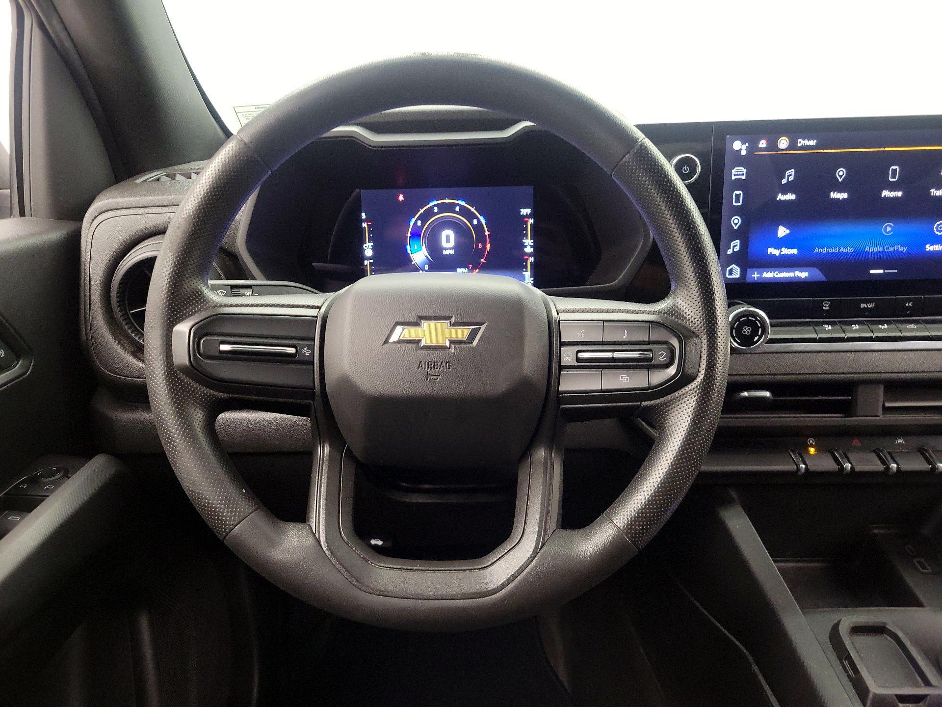 Thumbnail: 2023 Chevrolet Colorado - 10