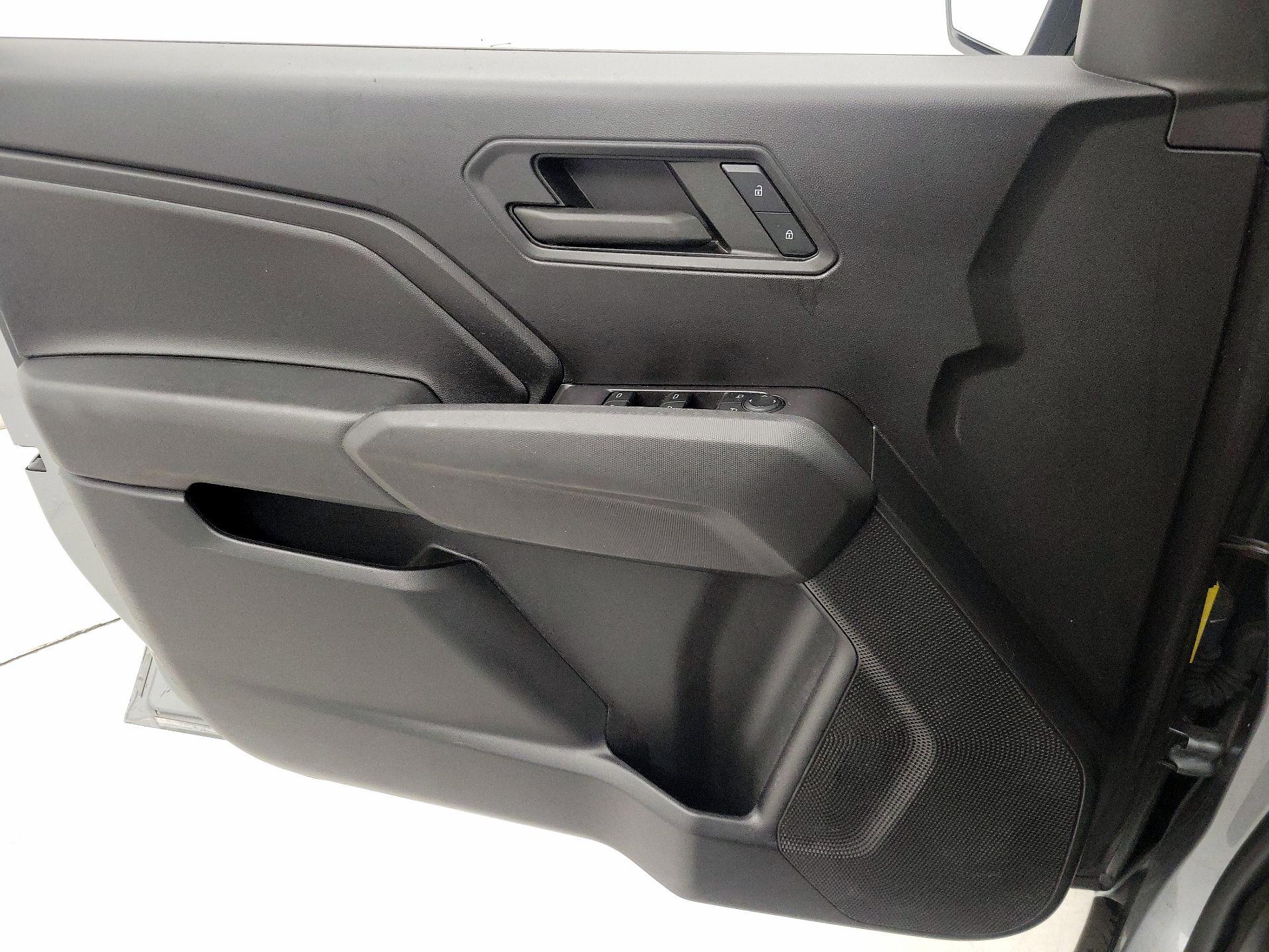 Thumbnail: 2023 Chevrolet Colorado - 12