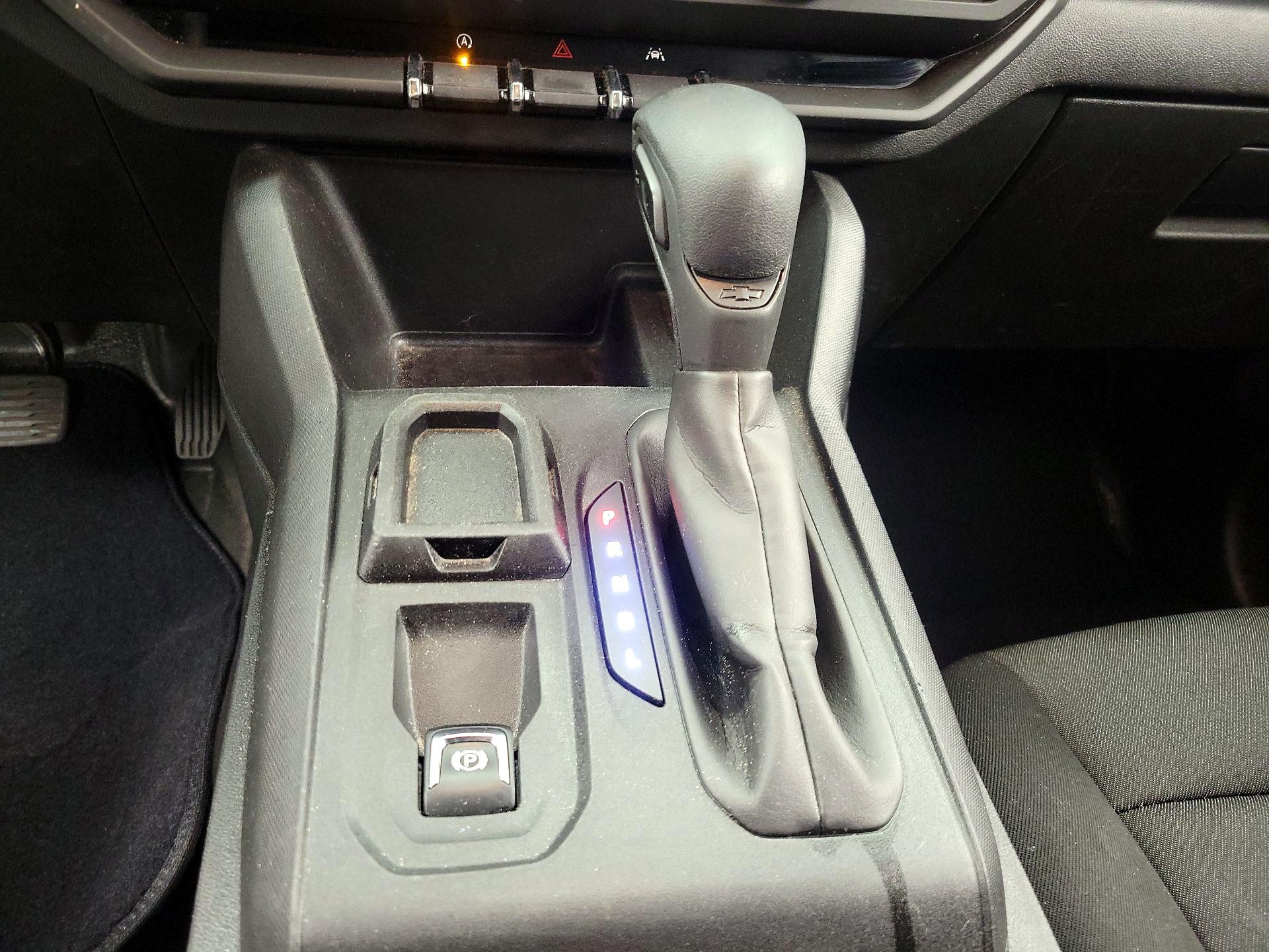 Thumbnail: 2023 Chevrolet Colorado - 17