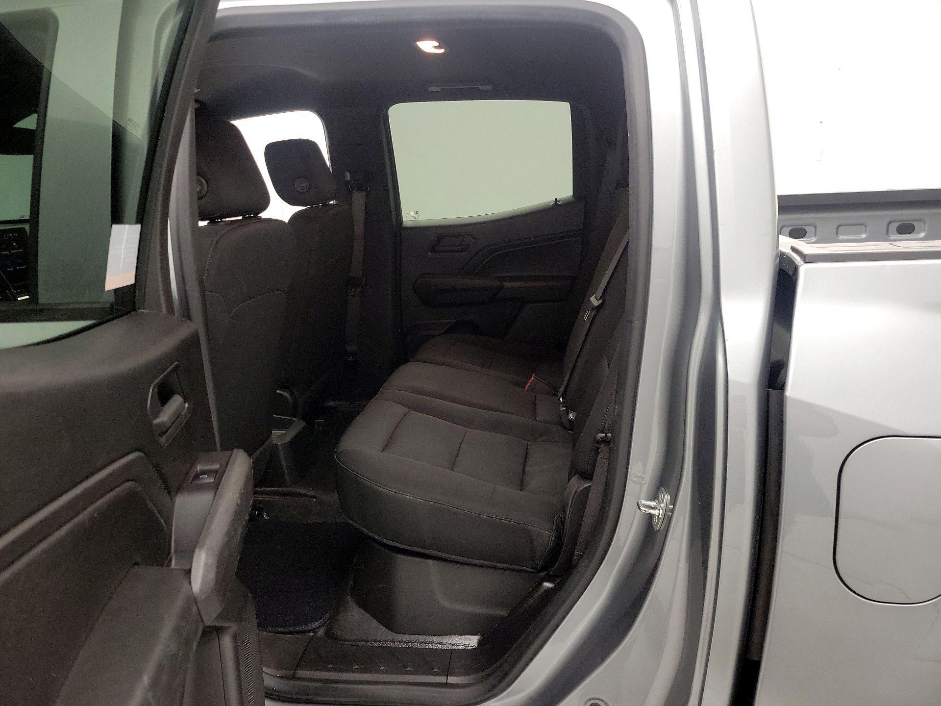 Thumbnail: 2023 Chevrolet Colorado - 19