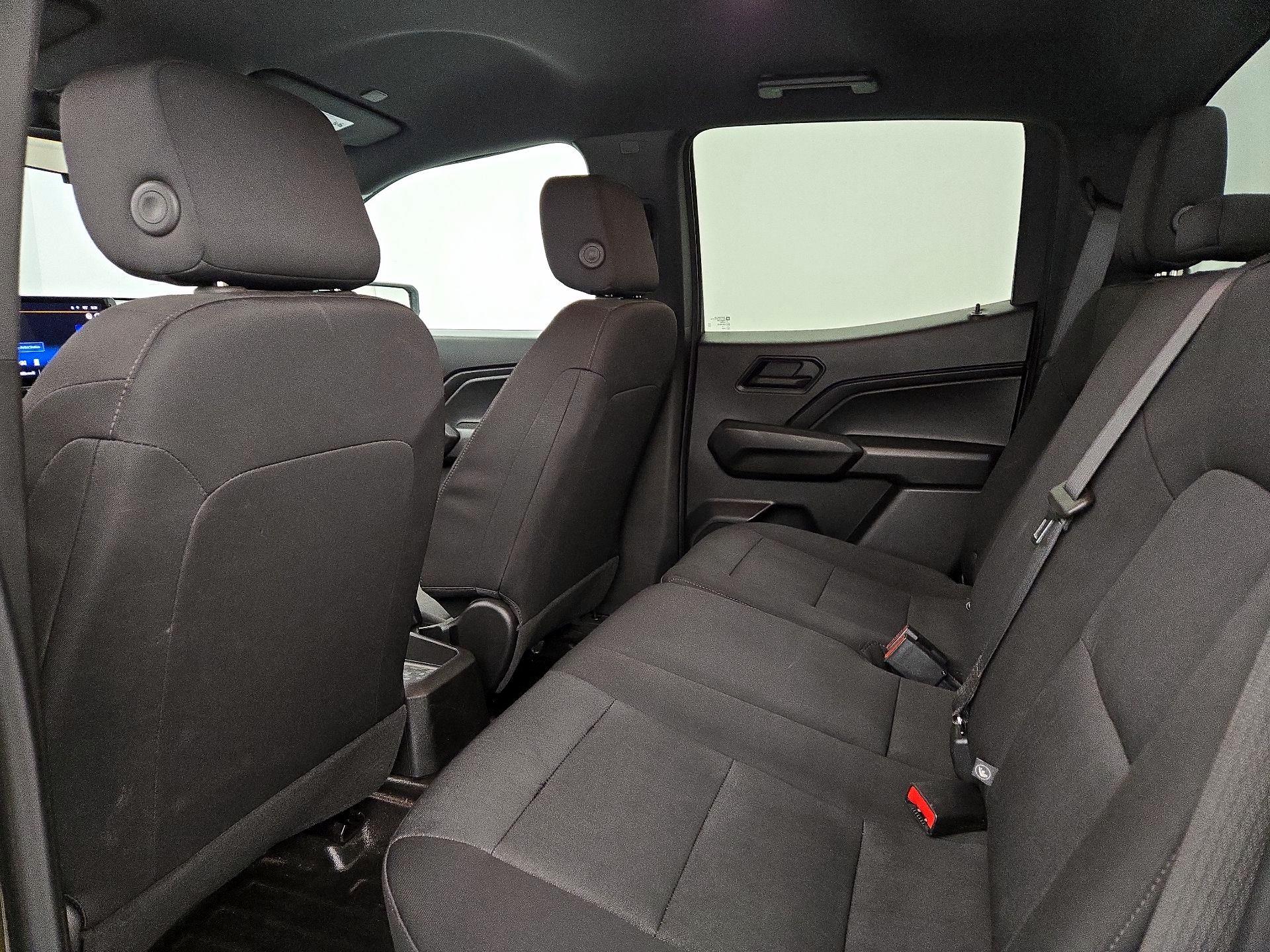 Thumbnail: 2023 Chevrolet Colorado - 18