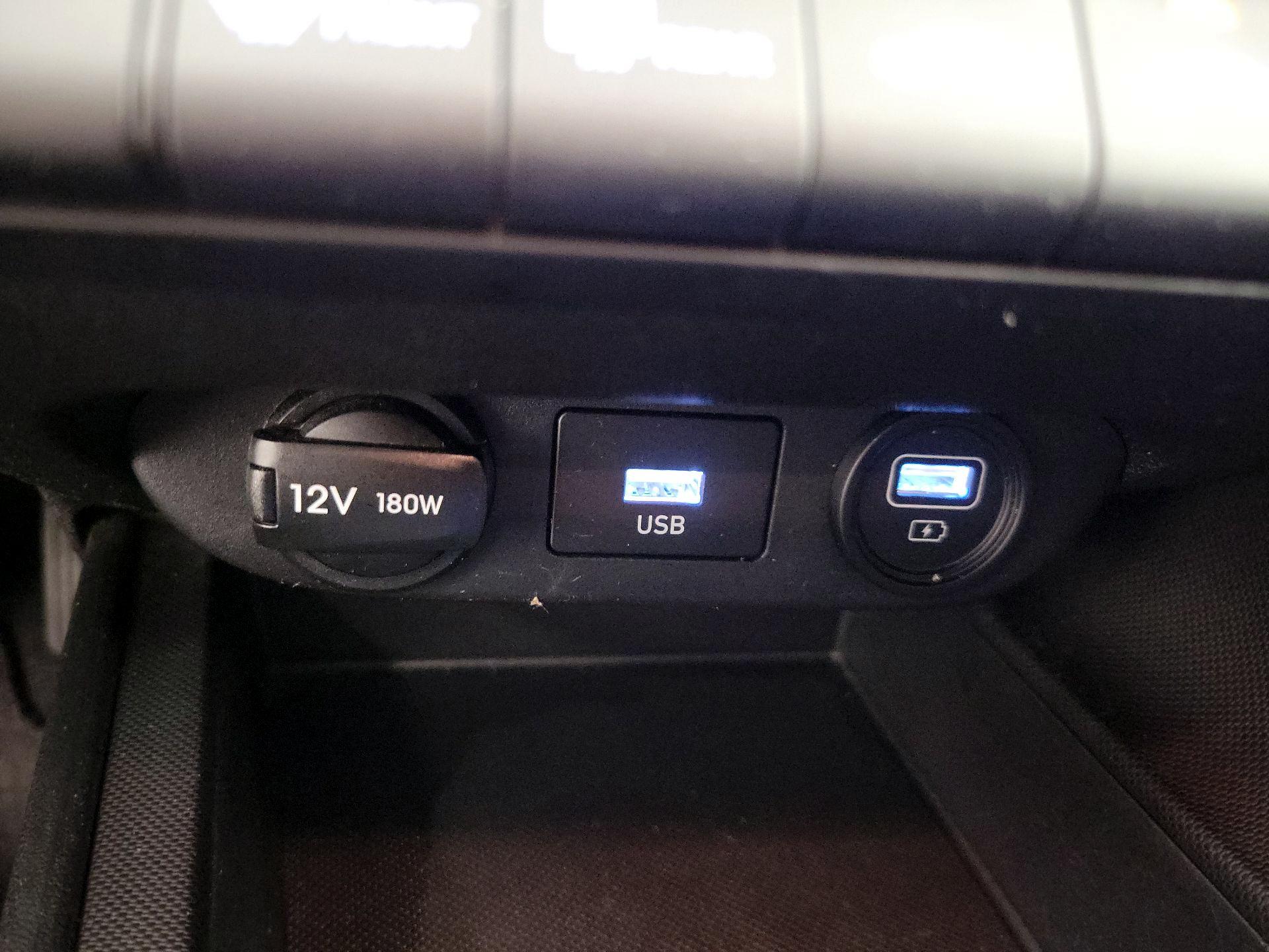 Thumbnail: 2022 Hyundai Elantra - 18