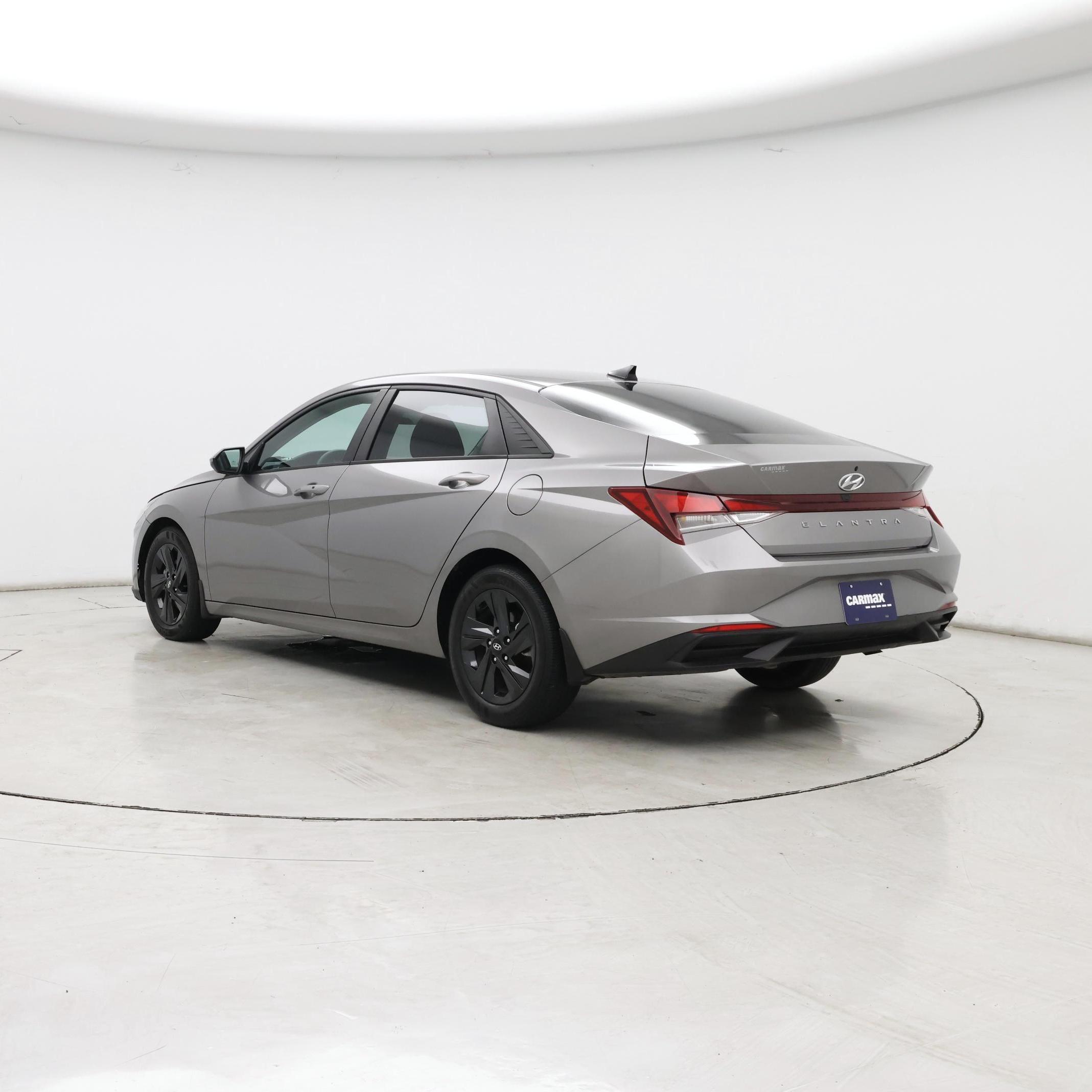 Thumbnail: 2022 Hyundai Elantra - 2