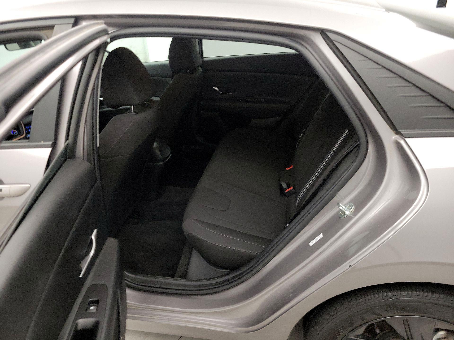 Thumbnail: 2022 Hyundai Elantra - 19