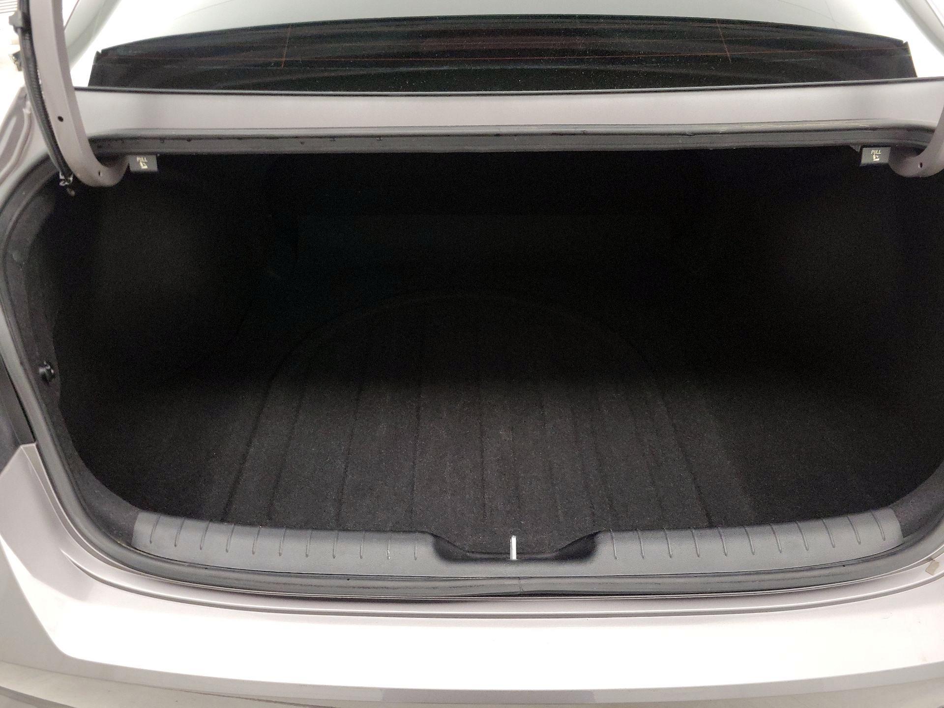 Thumbnail: 2022 Hyundai Elantra - 20