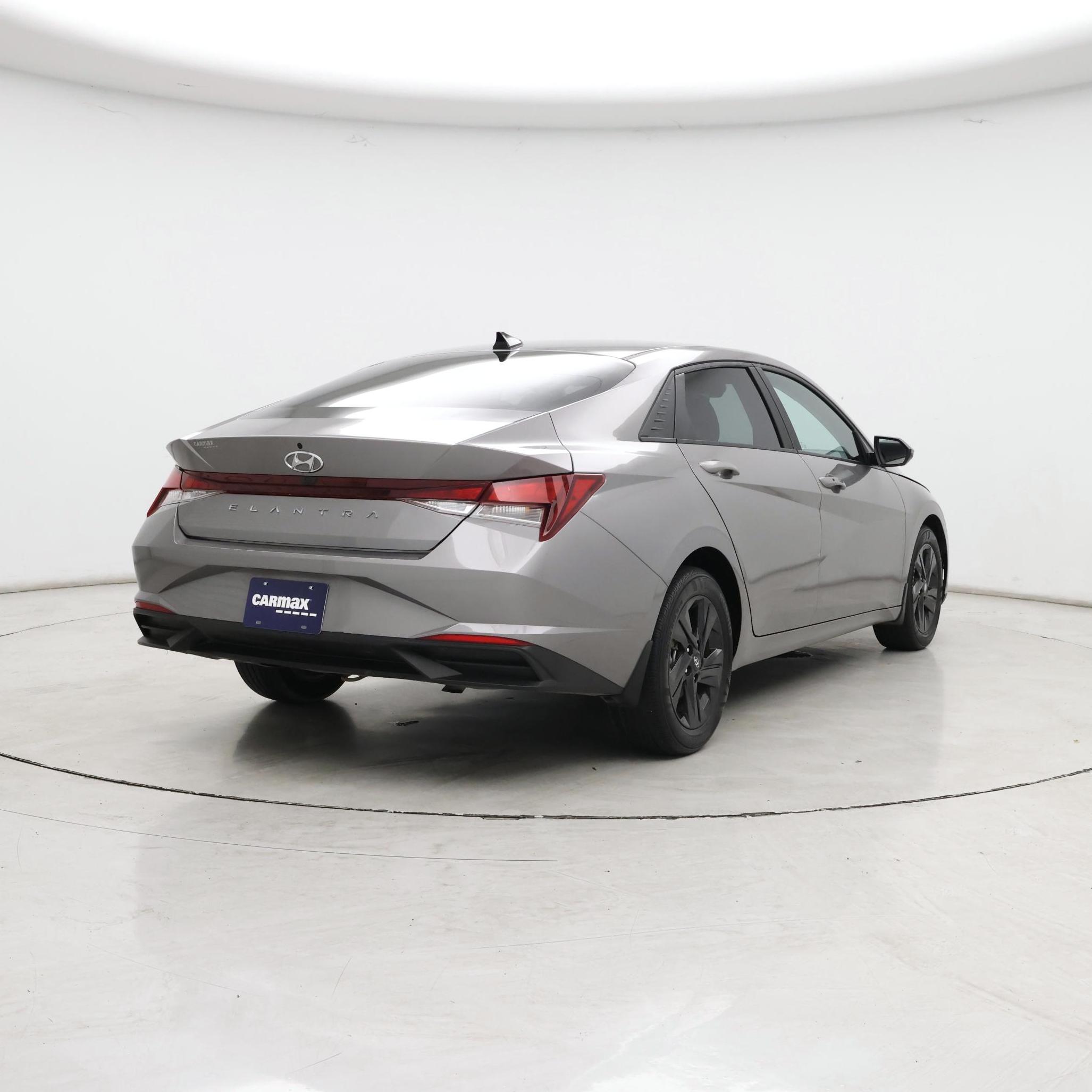 Thumbnail: 2022 Hyundai Elantra - 8