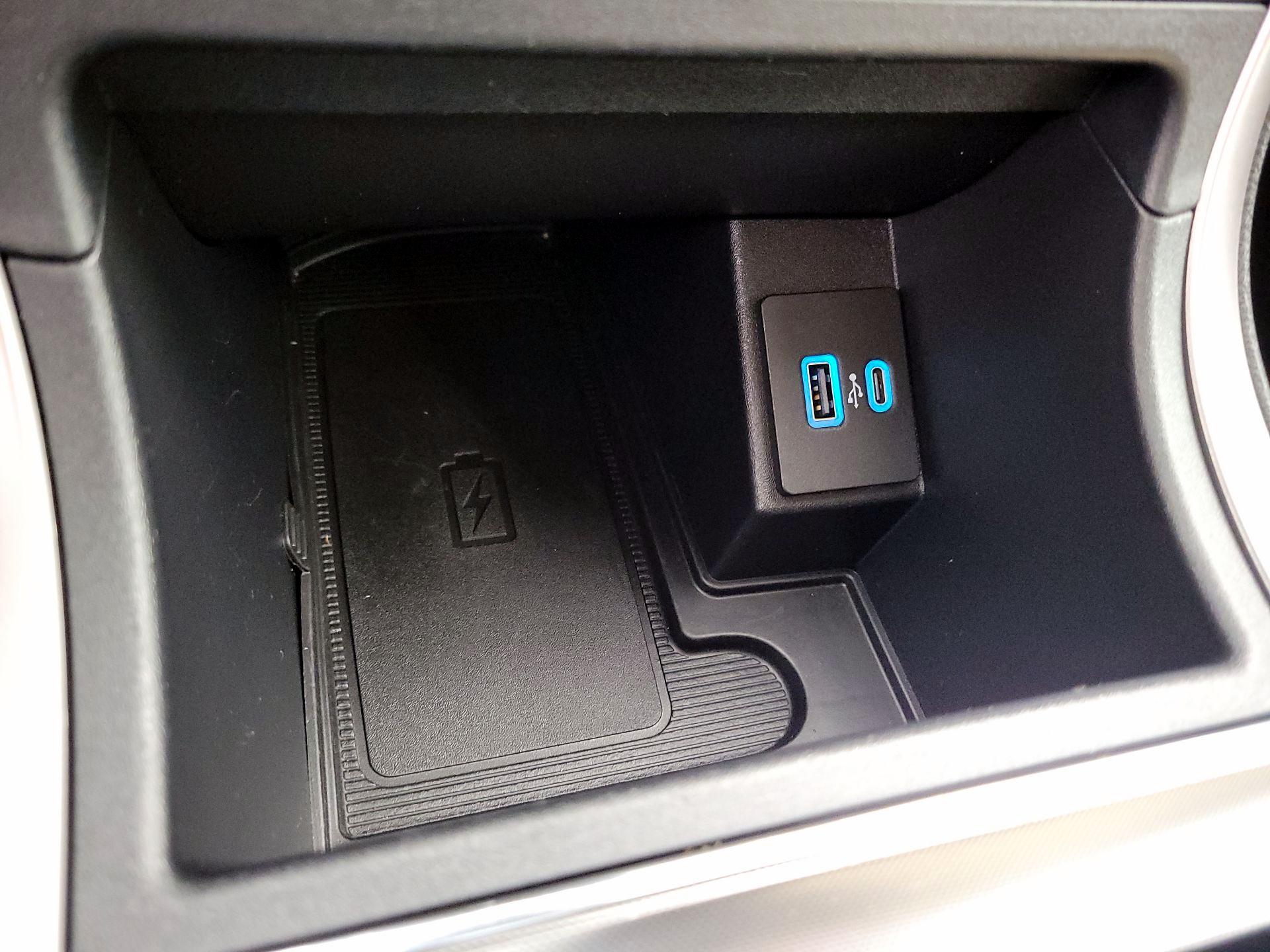 Thumbnail: 2022 Ford Edge - 18