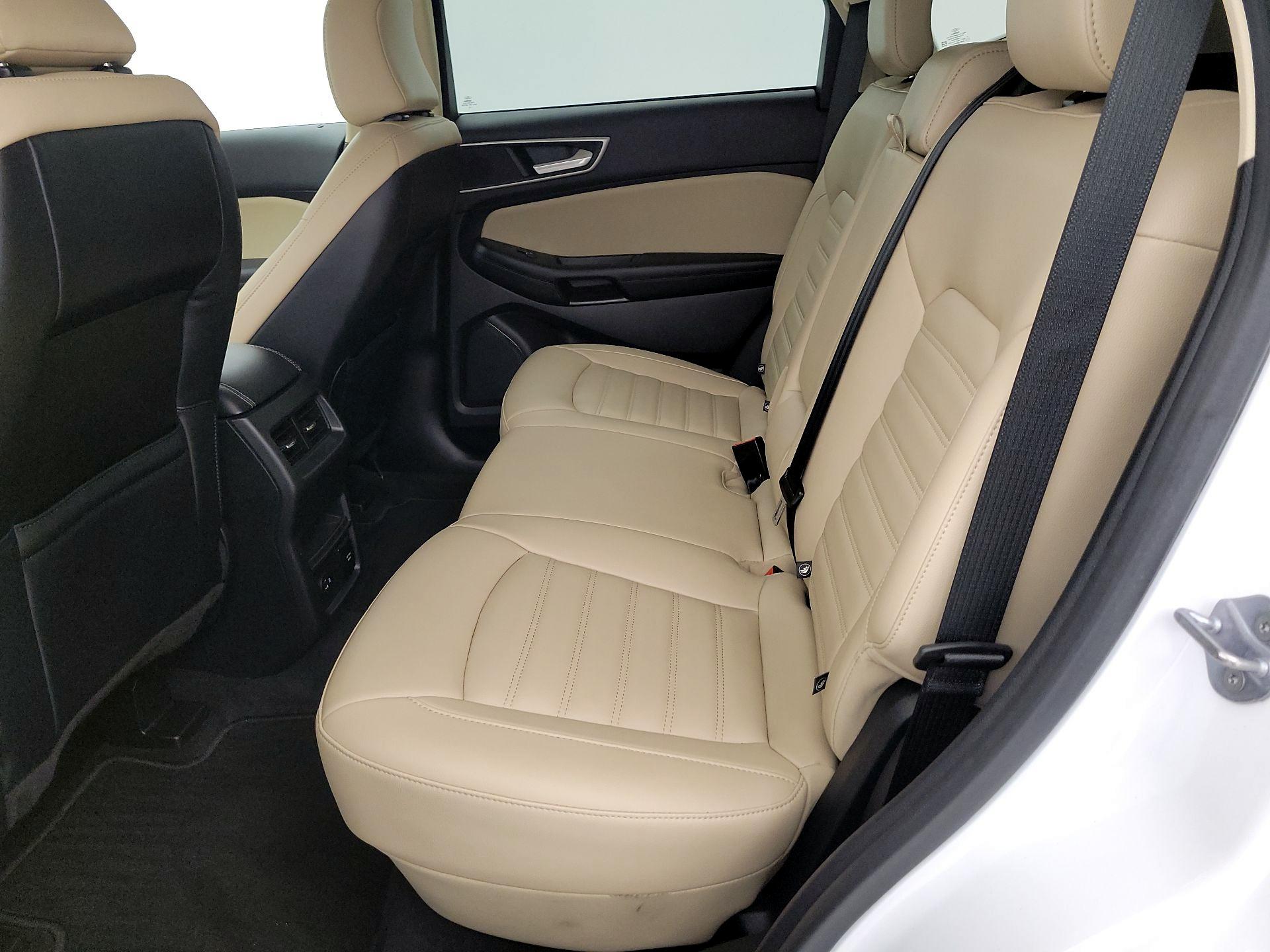 Thumbnail: 2022 Ford Edge - 19