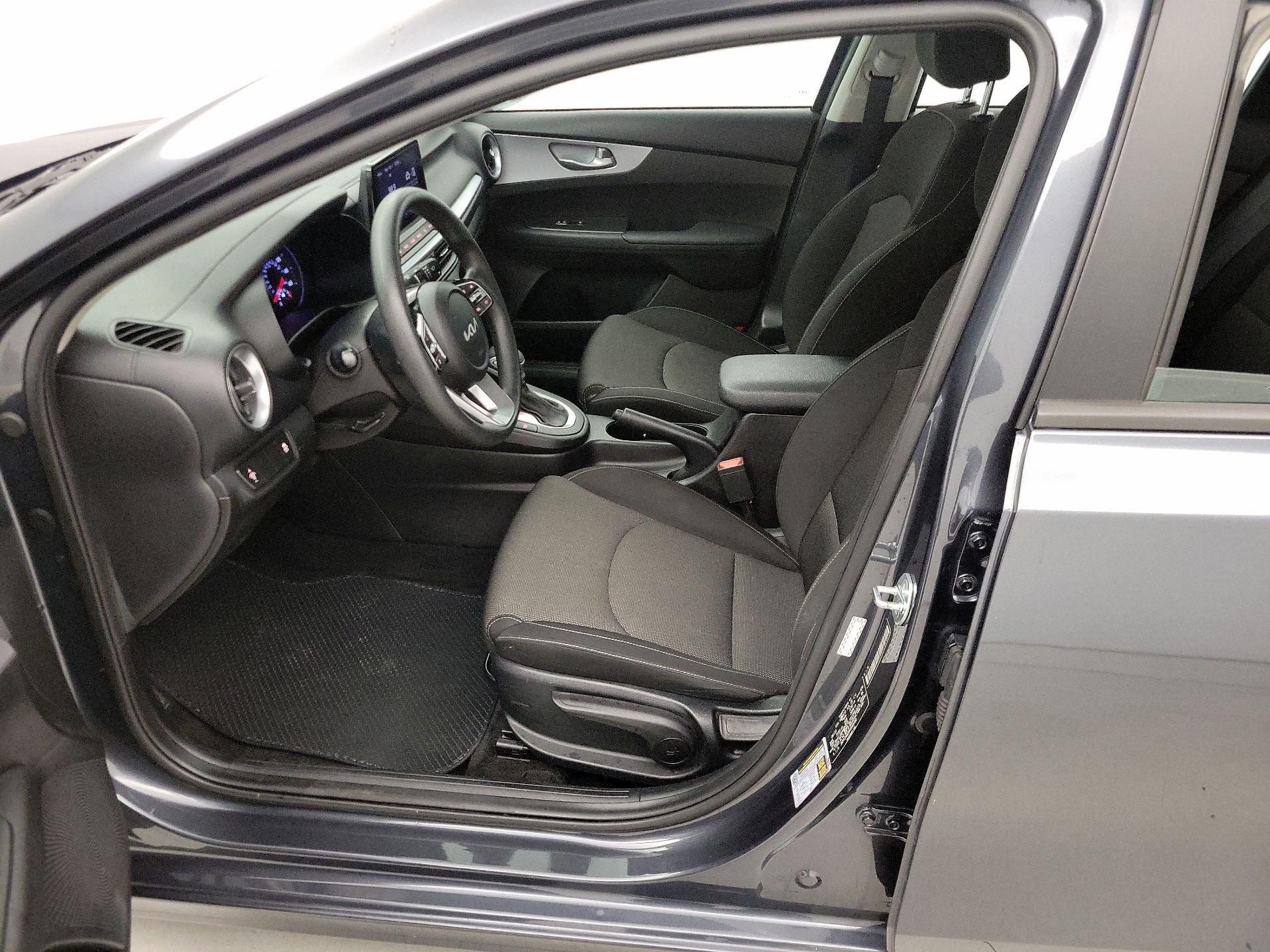 Thumbnail: 2023 Kia Forte - 11