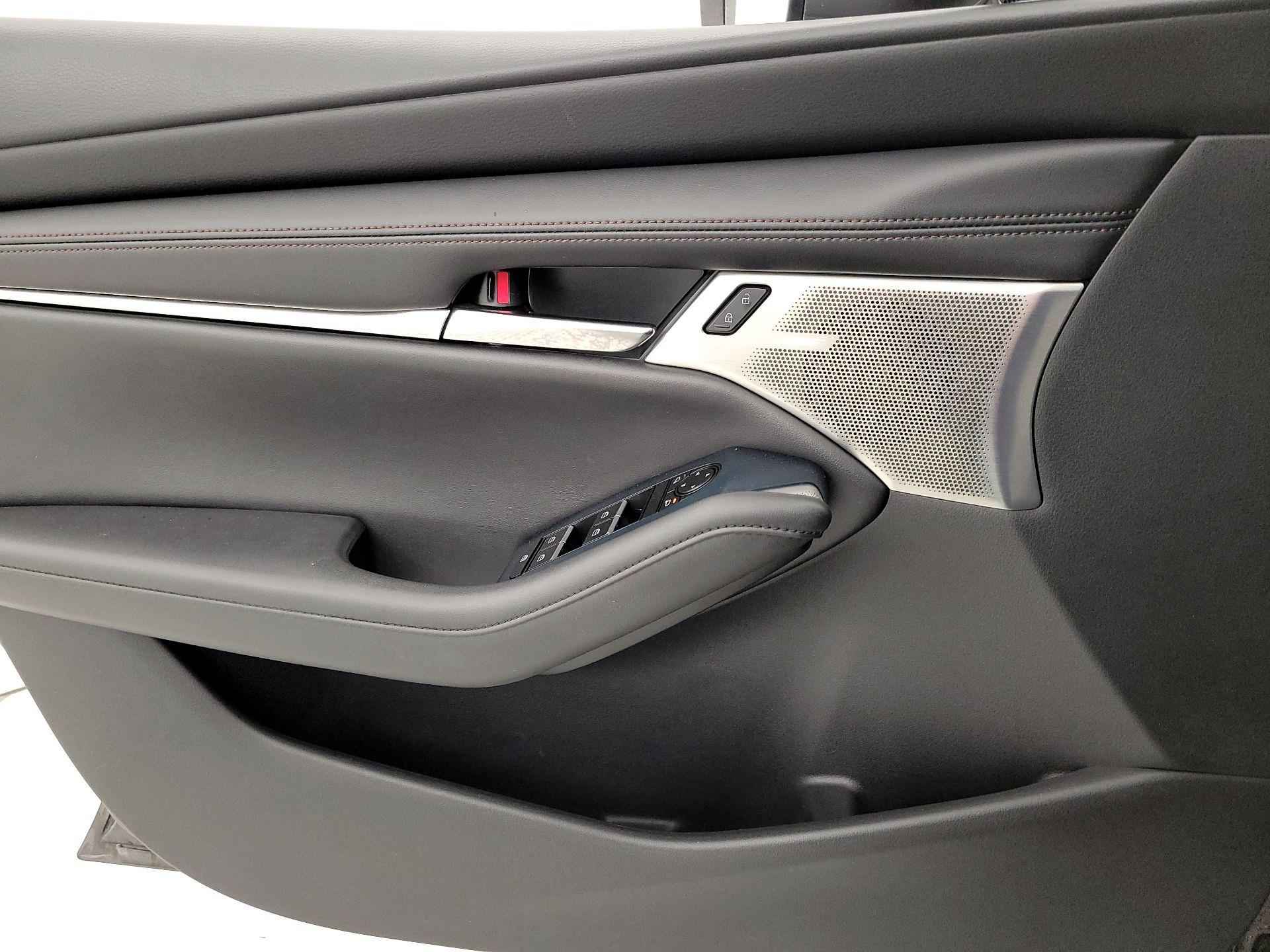 Thumbnail: 2021 Mazda Mazda3 - 12