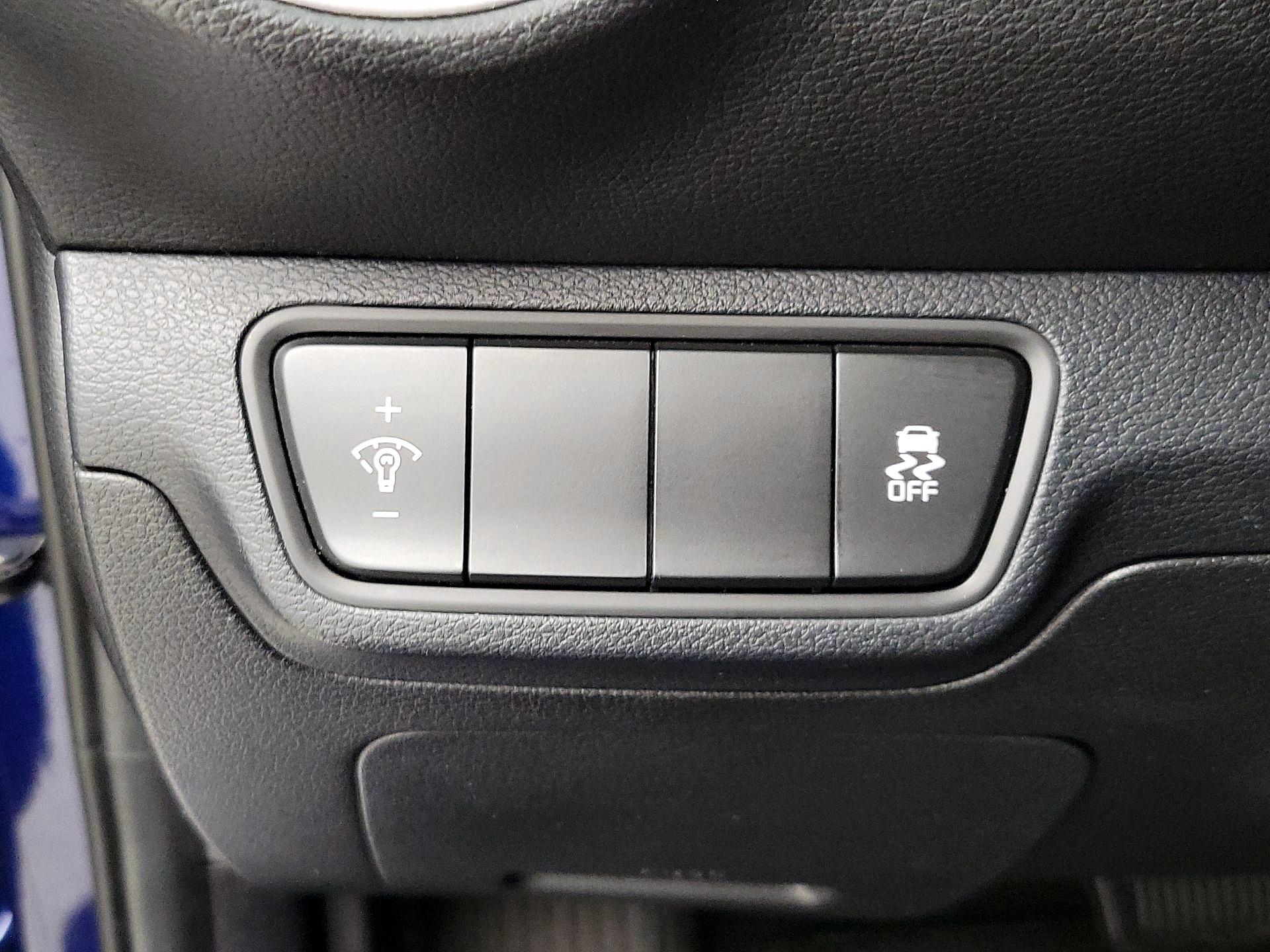 Thumbnail: 2022 Kia Forte - 13