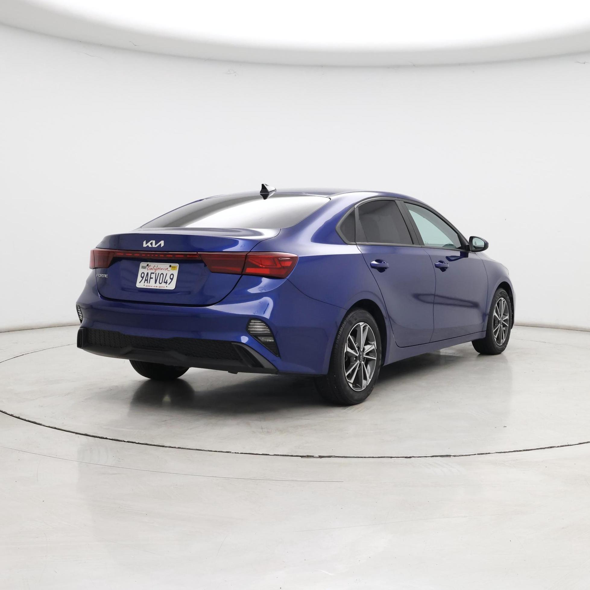 Thumbnail: 2022 Kia Forte - 8