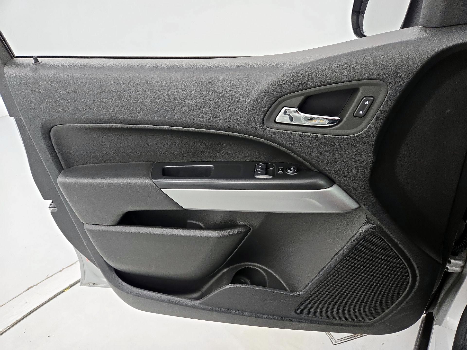 Thumbnail: 2022 Chevrolet Colorado - 12