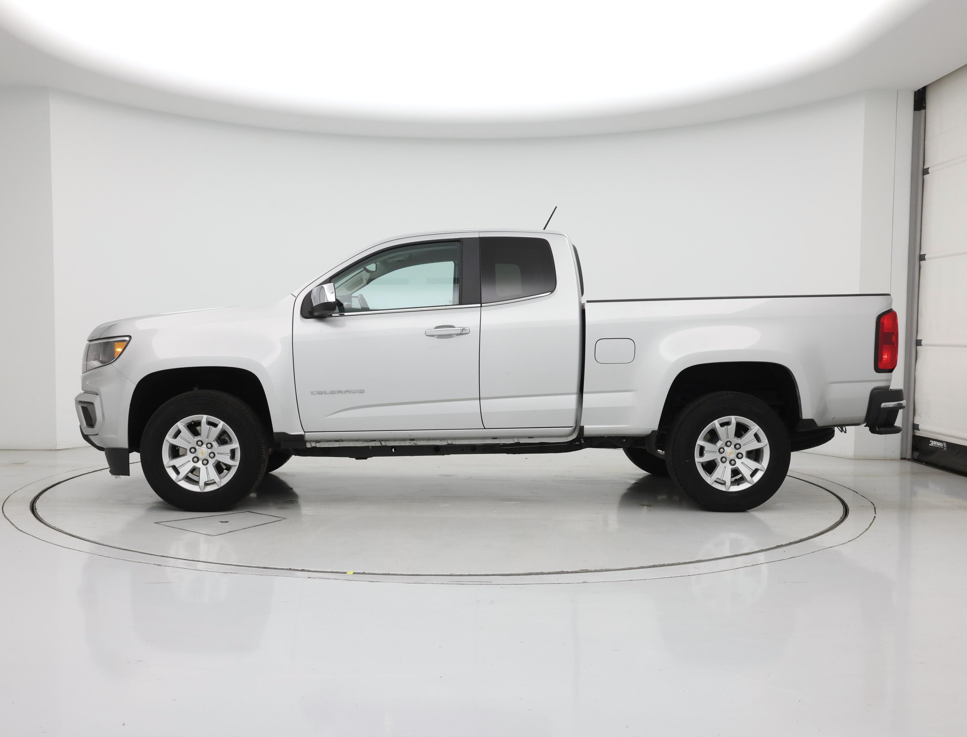 Thumbnail: 2022 Chevrolet Colorado - 3