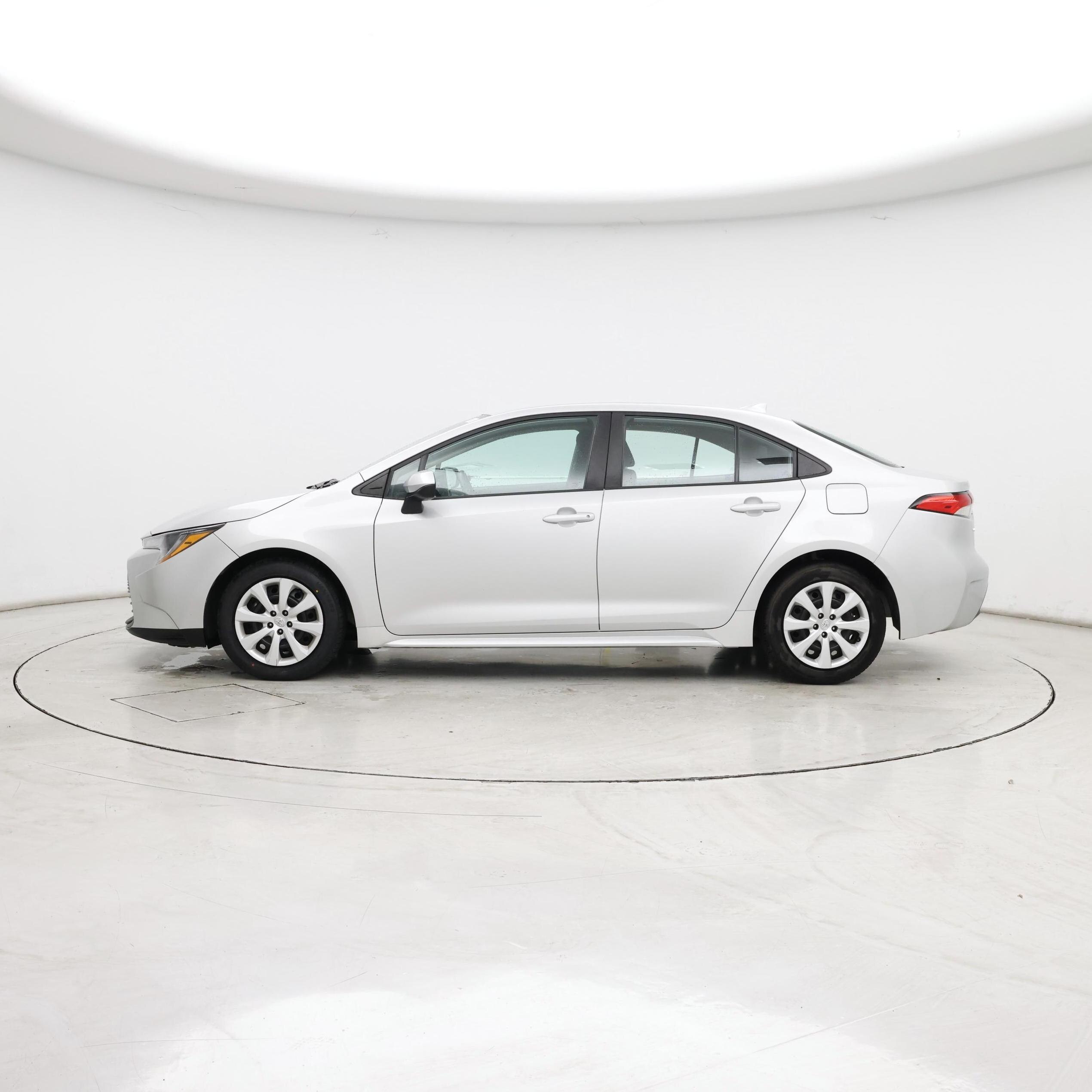 Thumbnail: 2024 Toyota Corolla - 3