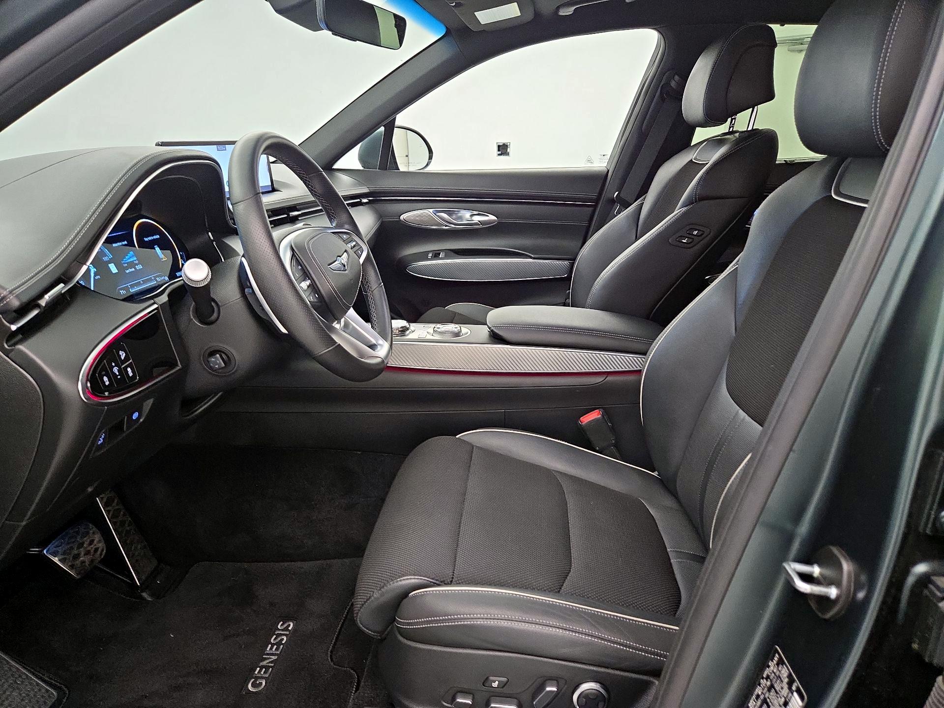 Thumbnail: 2023 Genesis GV70 - 11