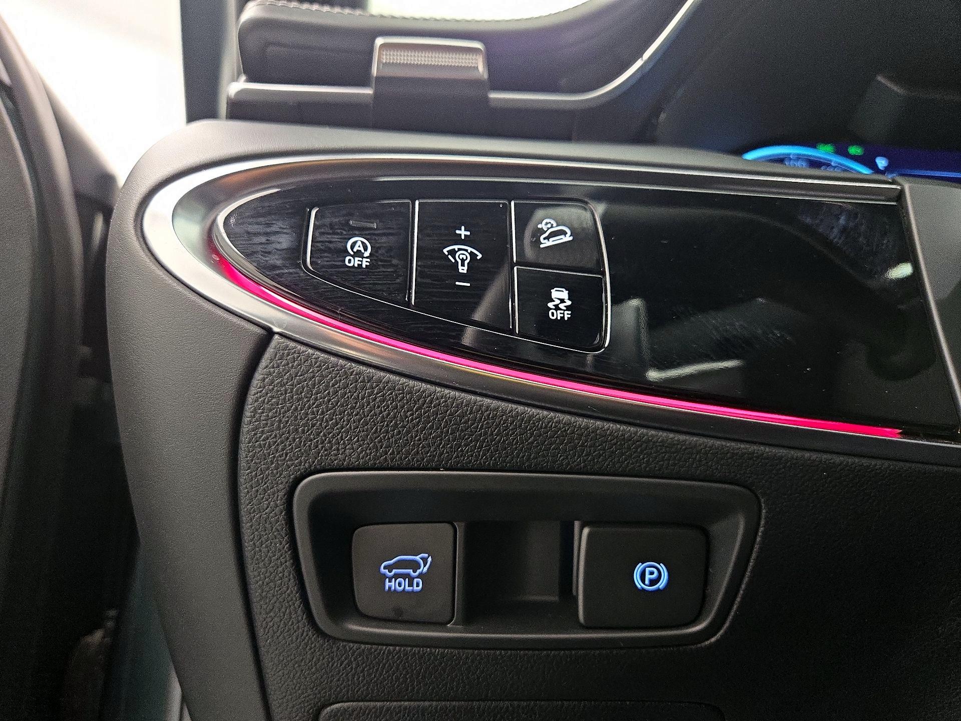 Thumbnail: 2023 Genesis GV70 - 13