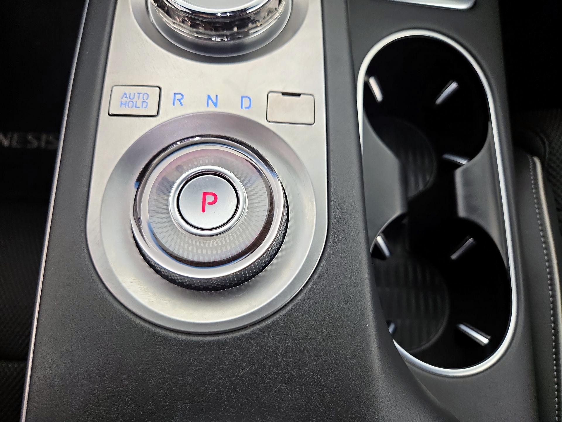 Thumbnail: 2023 Genesis GV70 - 18