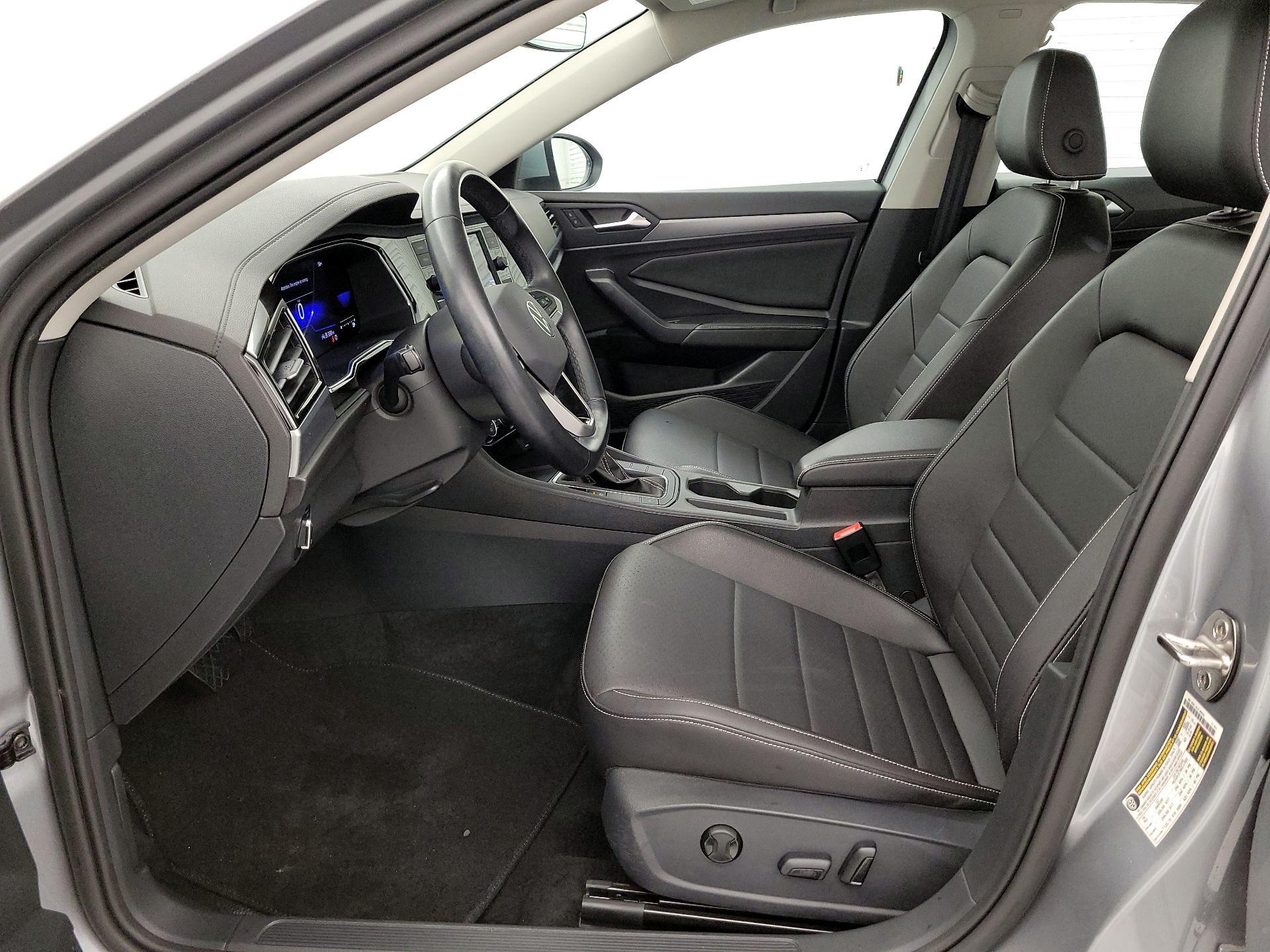 Thumbnail: 2023 Volkswagen Jetta - 11