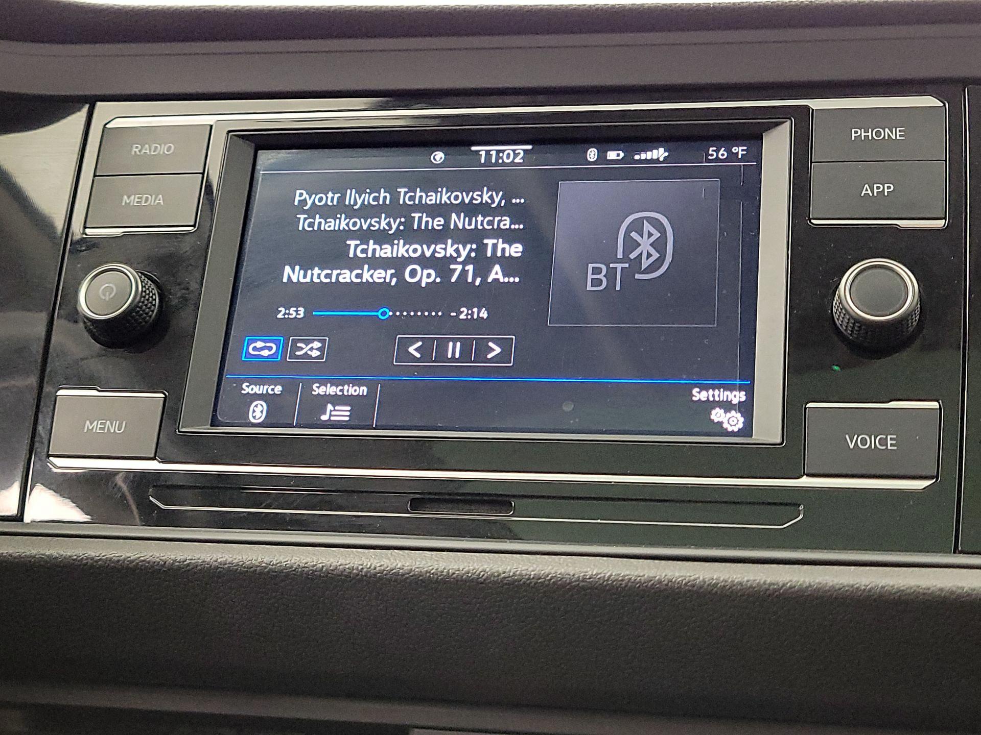 Thumbnail: 2023 Volkswagen Jetta - 14